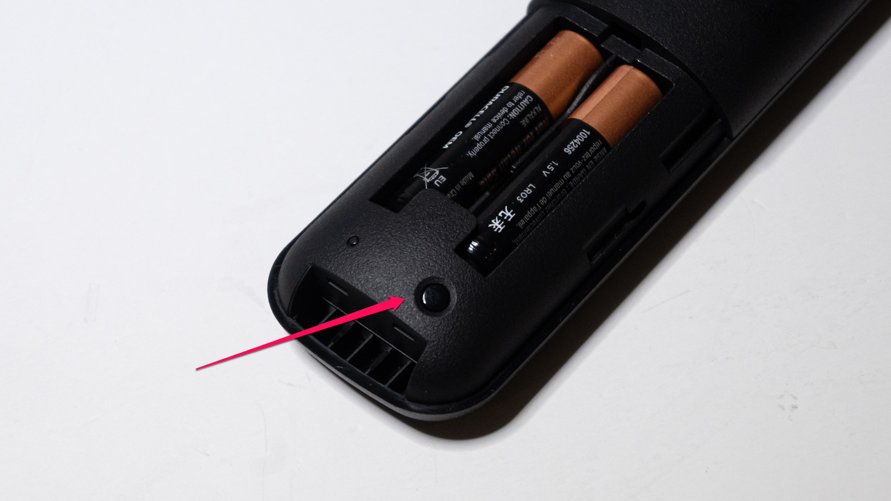 Image of the Roku Remote battery compartment