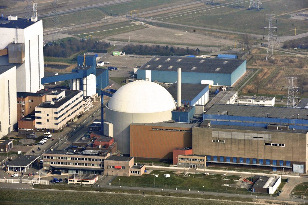 Luchtopname van de kerncentrale van Borssele.