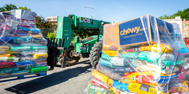 donation of pet food from Chewy