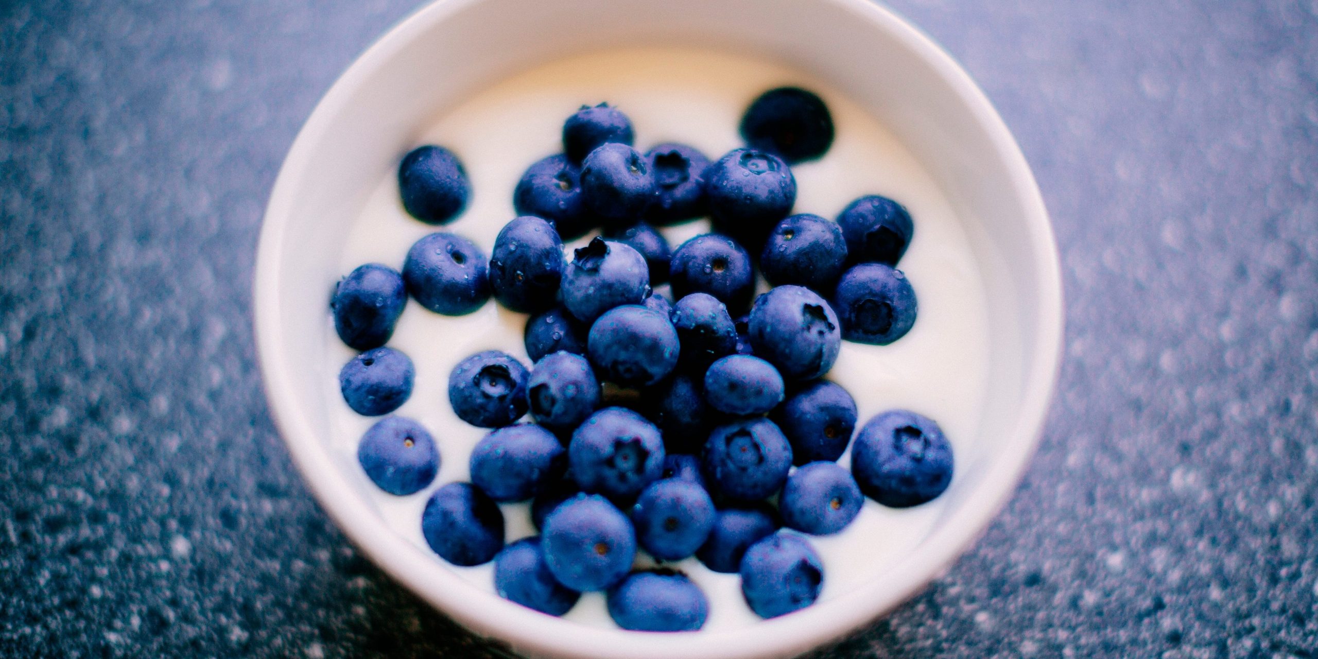 Yogurt with blueberries.