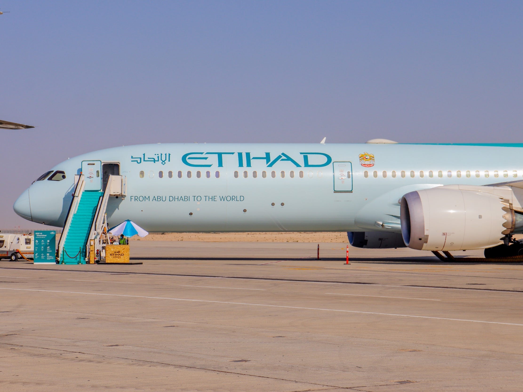 Etihad Airways Boeing 787-10 Dreamliner "Greenliner" — Dubai Airshow 2021