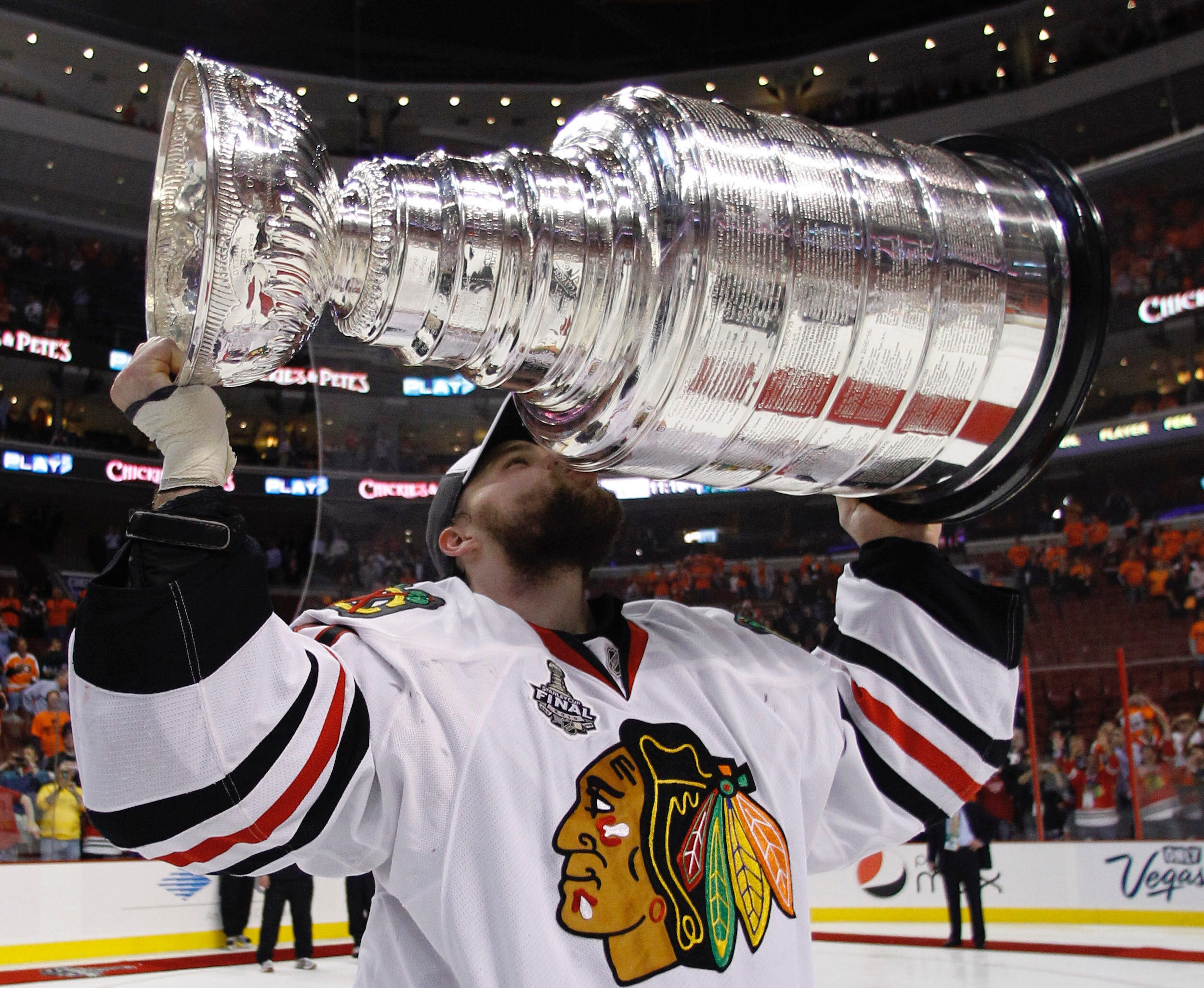 The Chicago Blackhawks won the Stanley Cup in 2010.