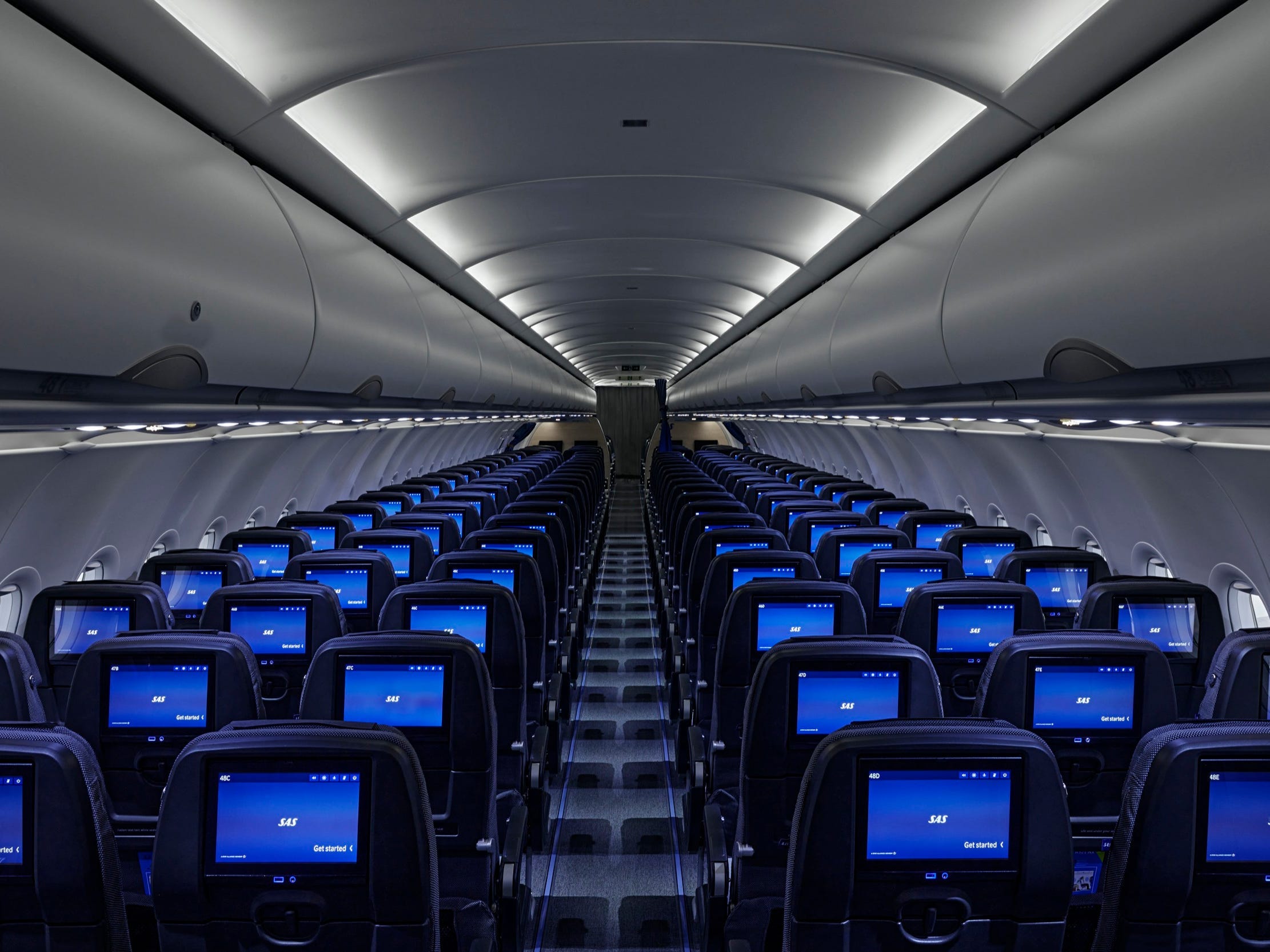 Scandinavian Airlines Airbus A321neoLR