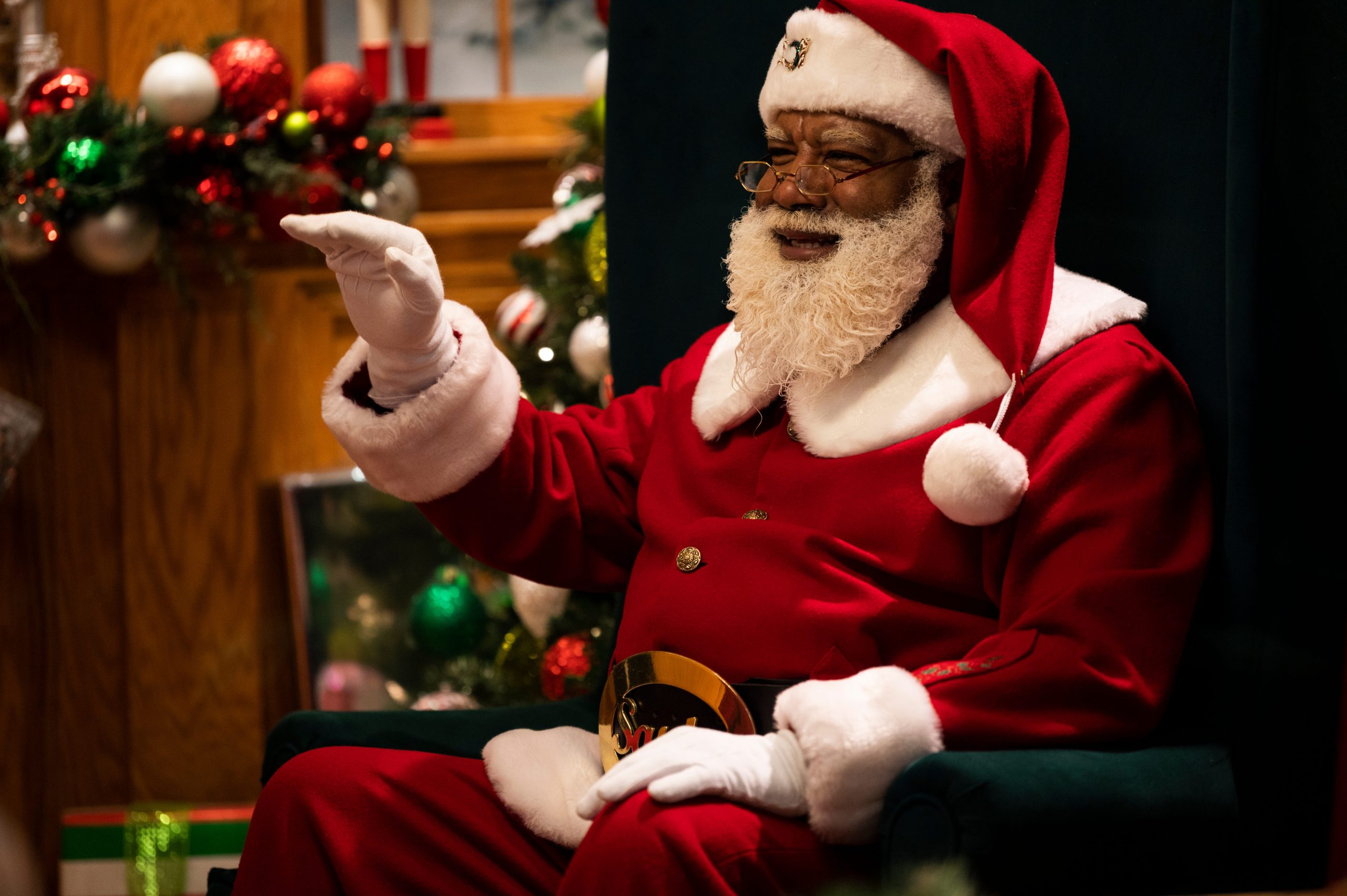 Santa Larry speaks with a virtual visitor at the Santa Experience in the Mall of America on November 24, 2020.
