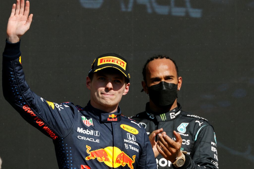Lewis Hamilton en Max Verstappen vechten om de F1-titel in 2021.