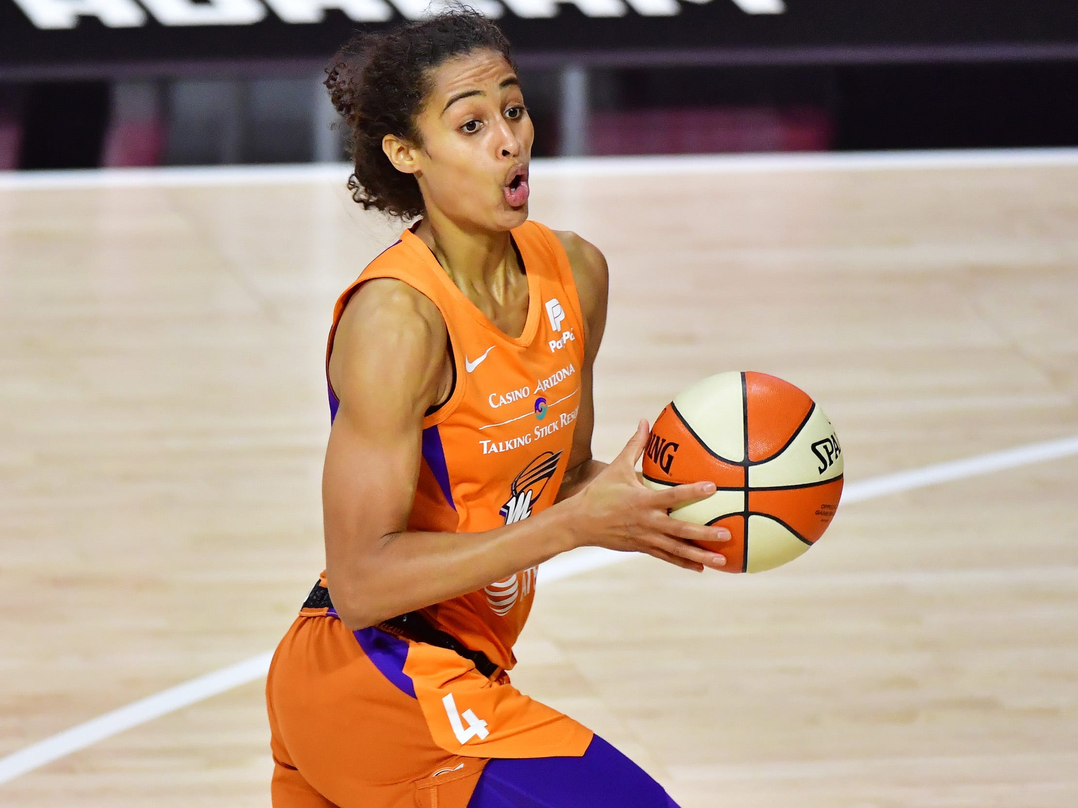 skylar diggins smith