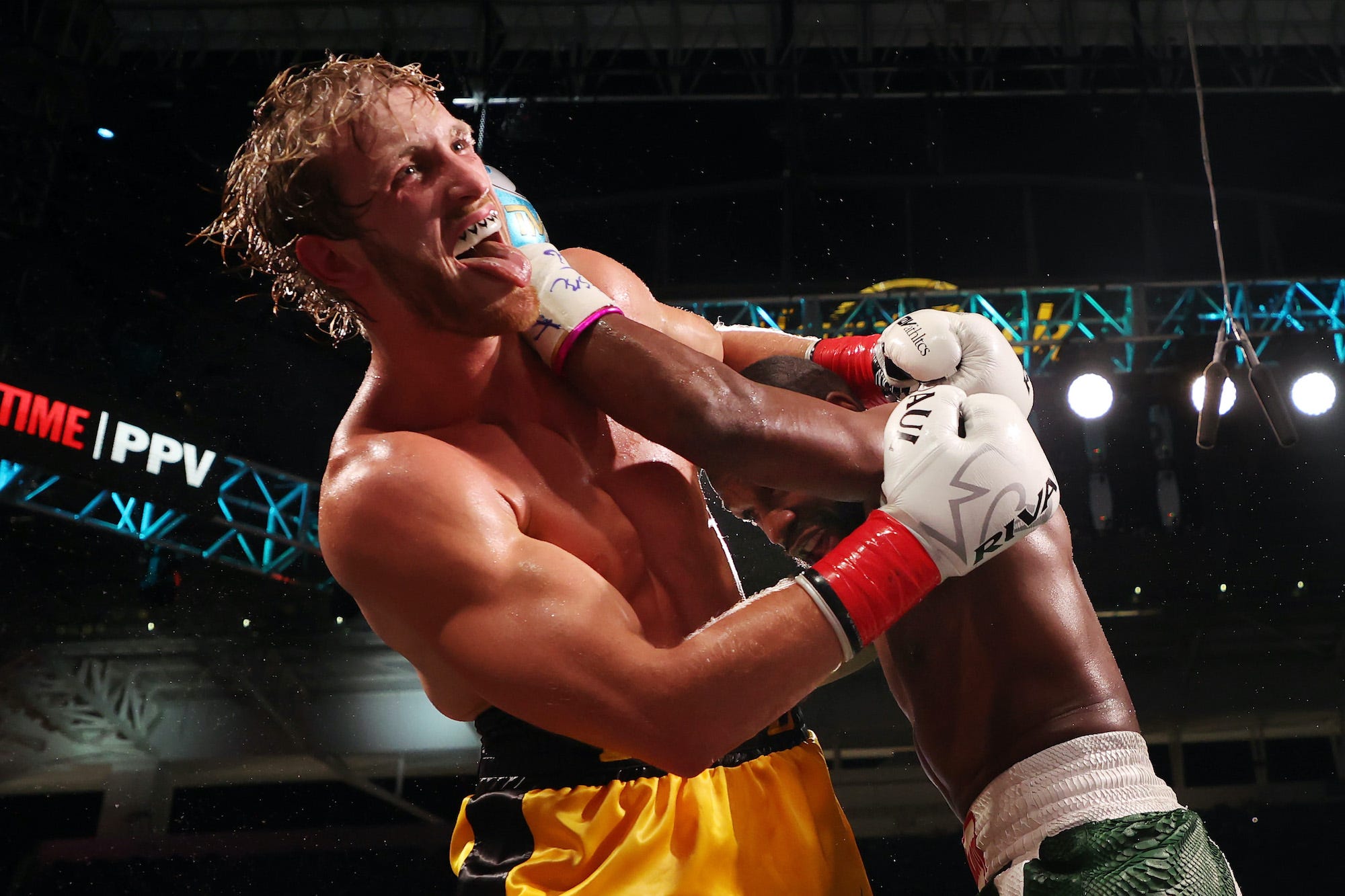 Logan Paul and Floyd Mayweather boxing