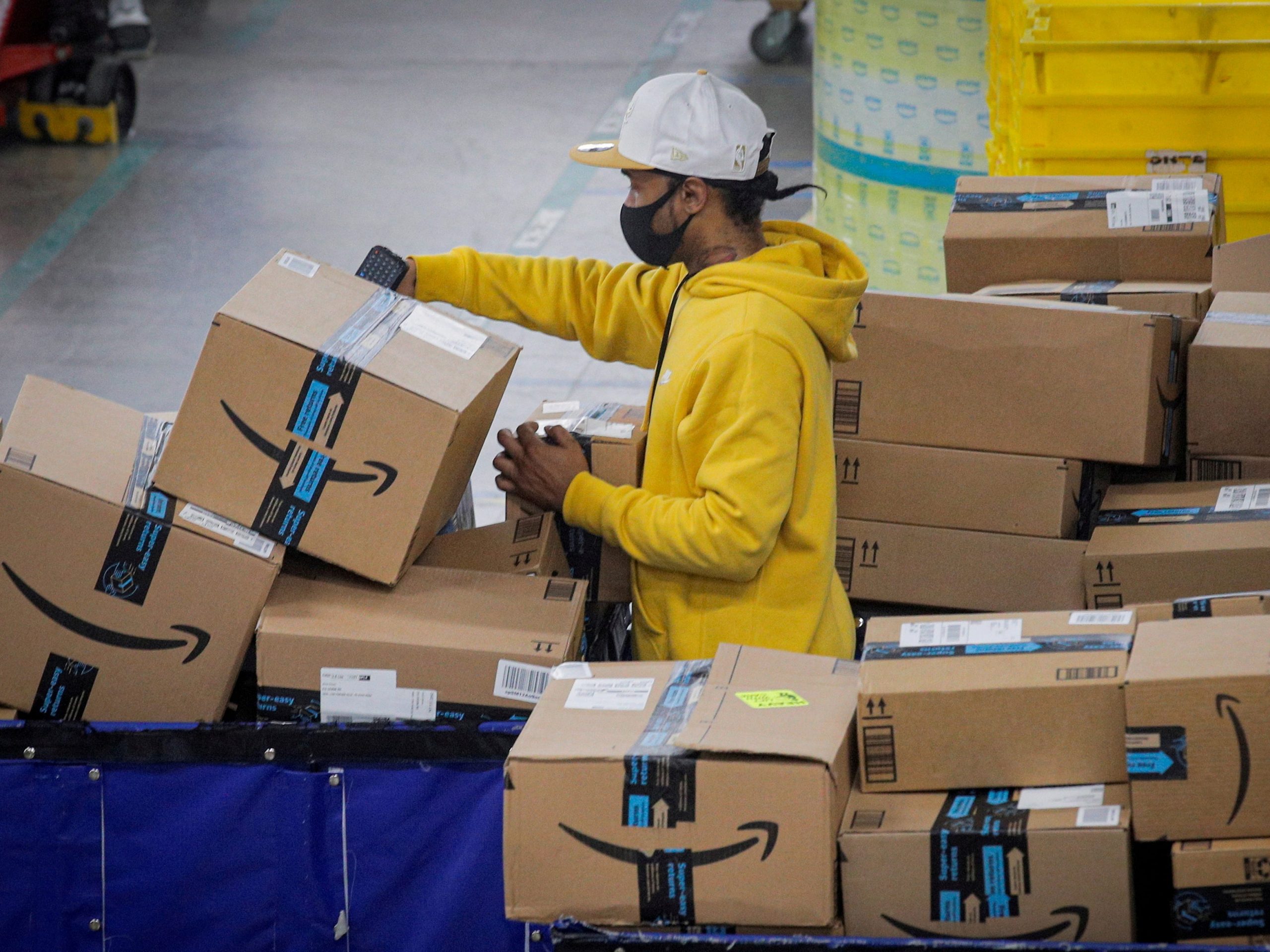 amazon worker packages NY