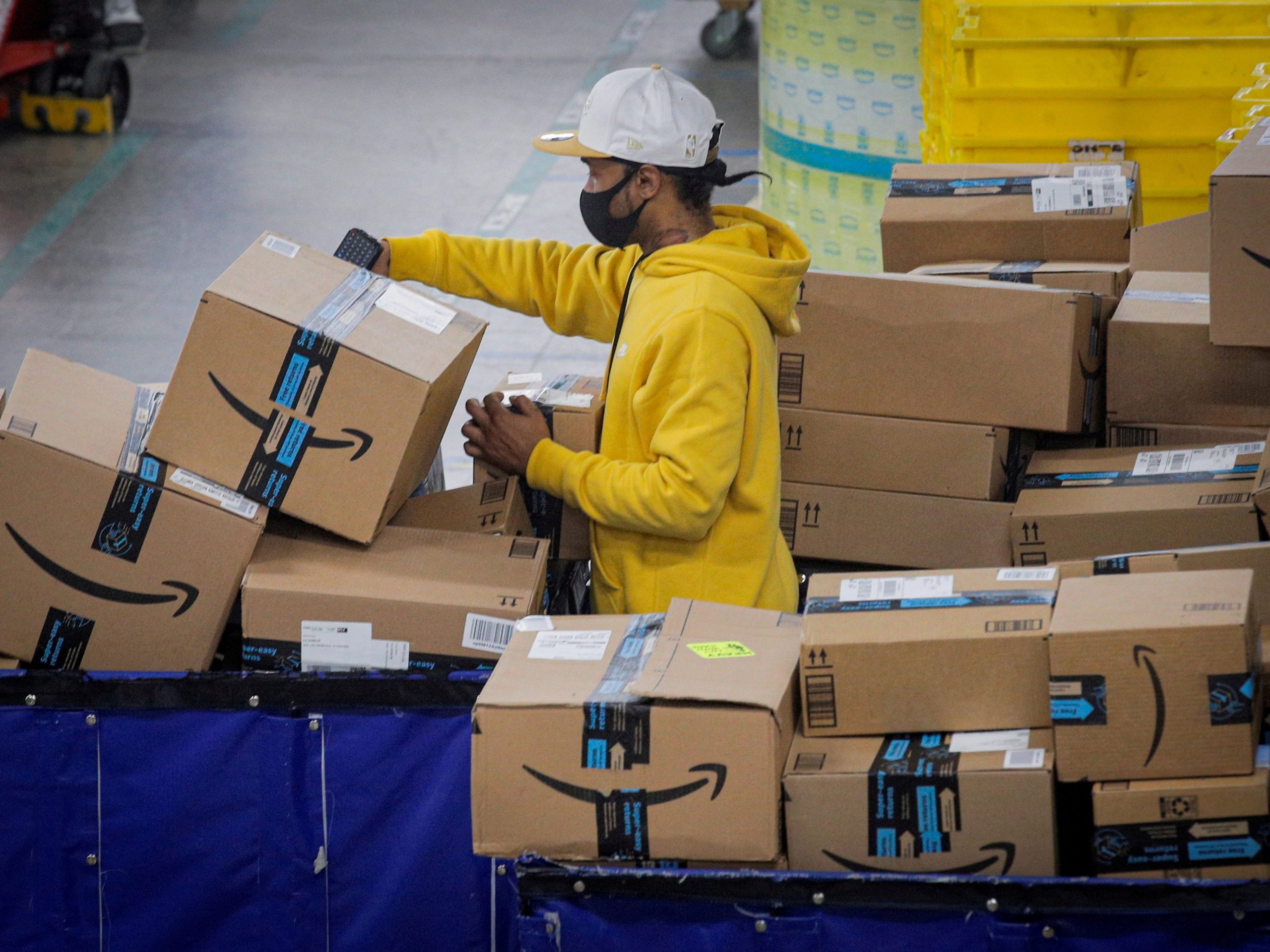 amazon worker packages NY