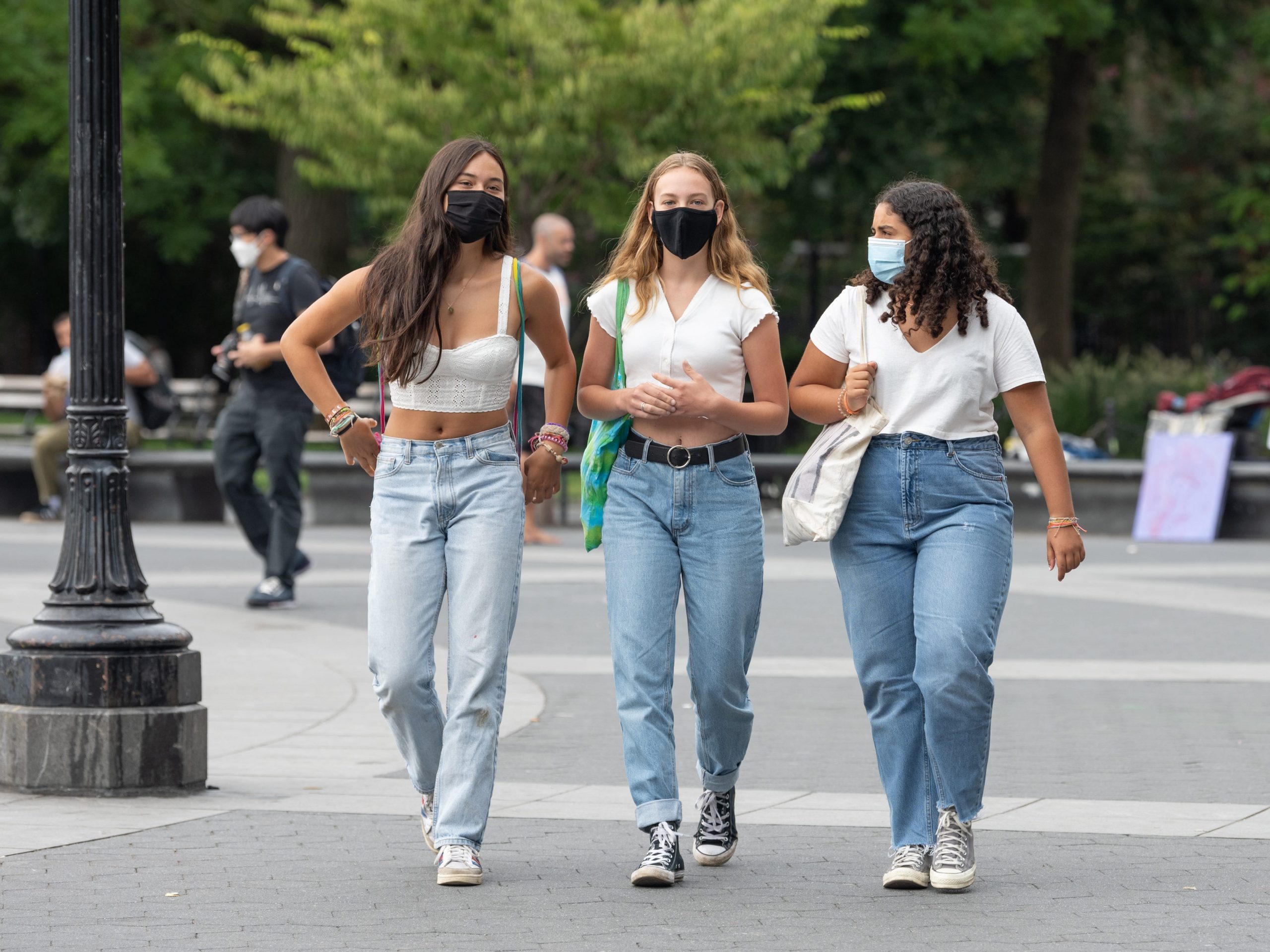 gen z baggy jeans