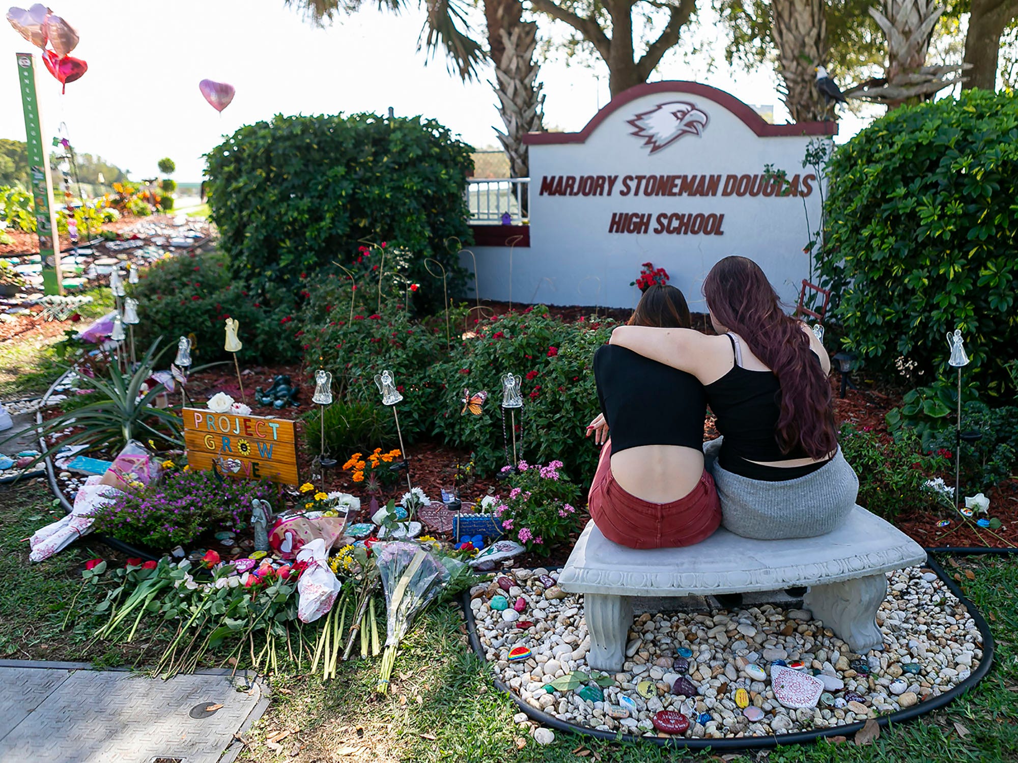 marjory stoneman douglas high school memorial