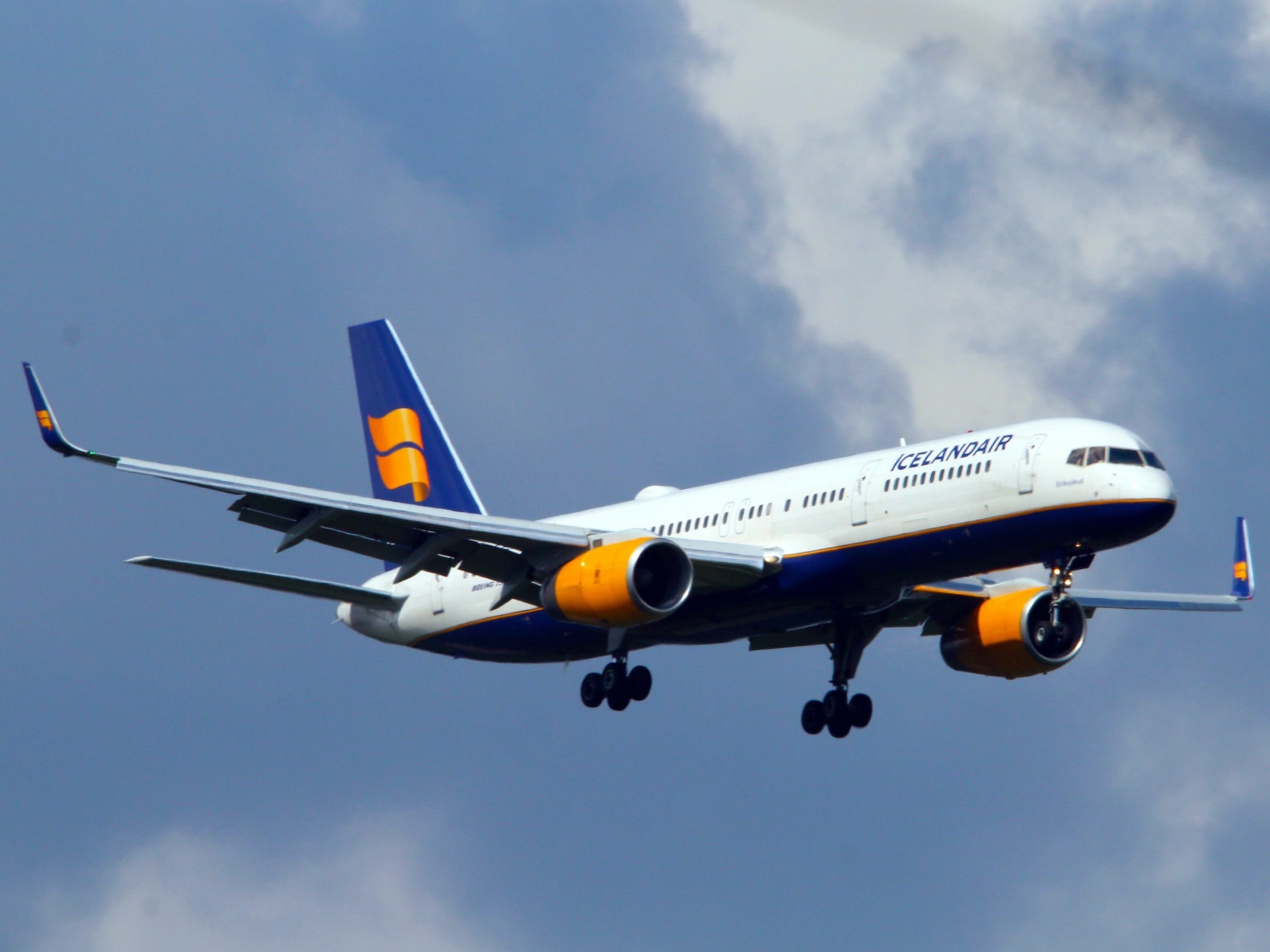 Icelandair Boeing 757-200