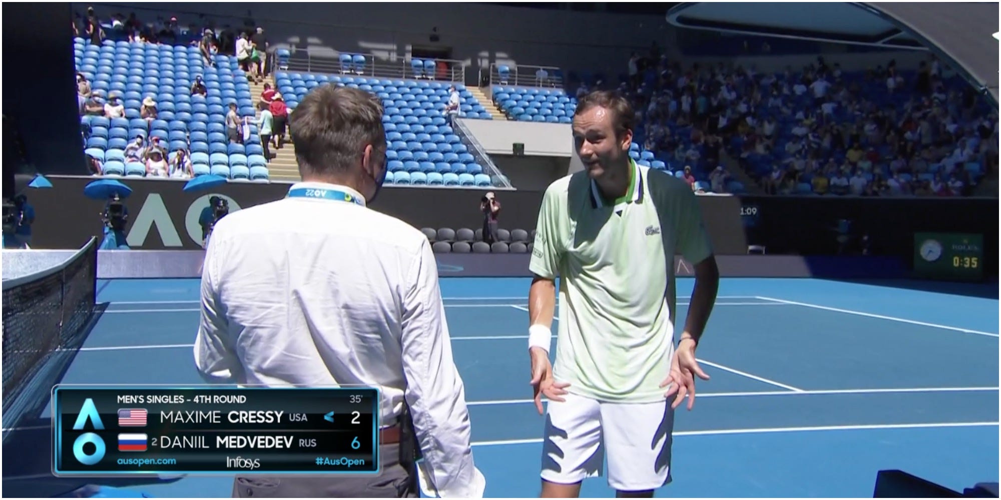 Daniil Medvedev argues with an official at the Australian Open
