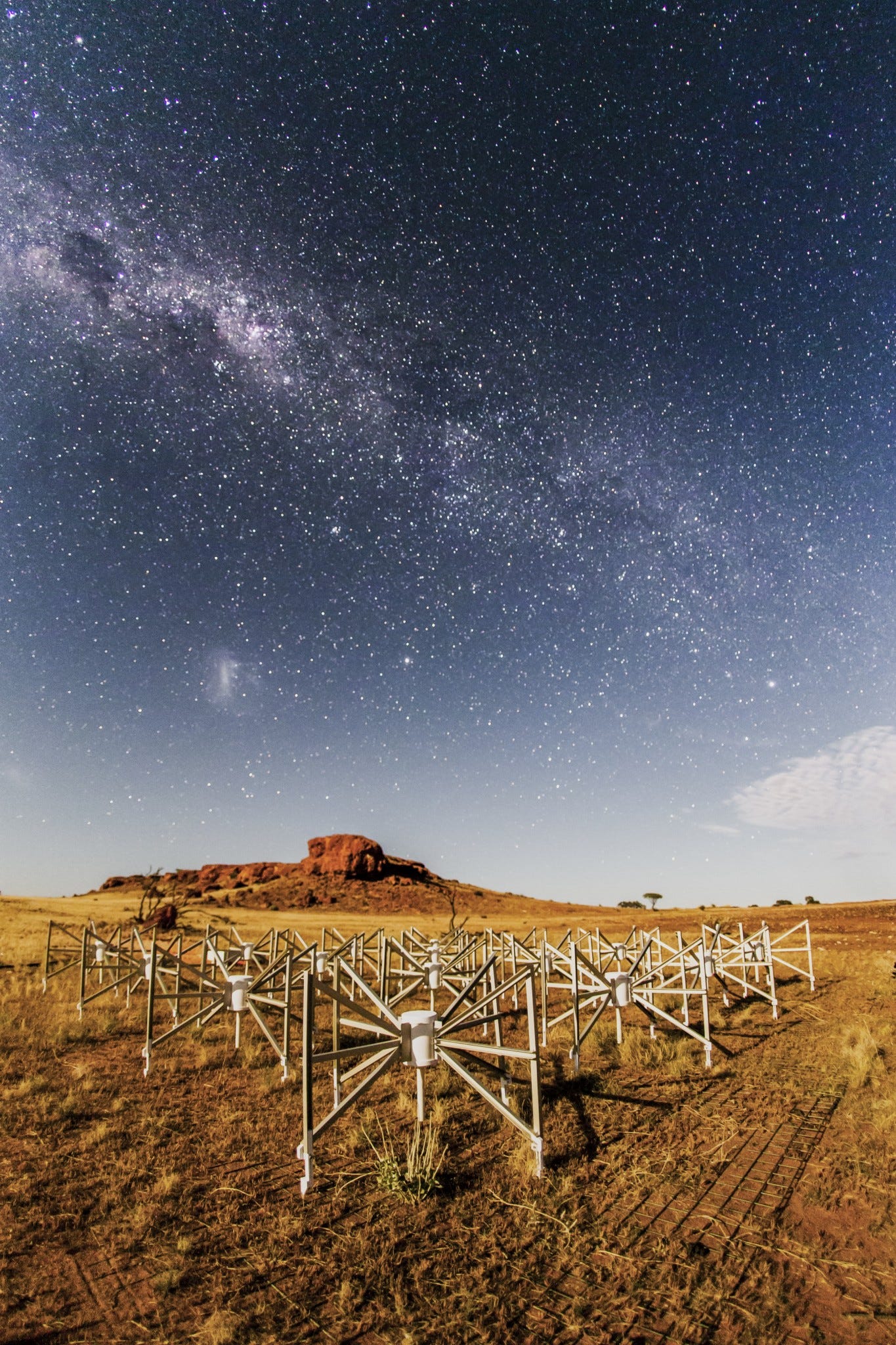 Murchison Widefield Array telescope structures in australian outback