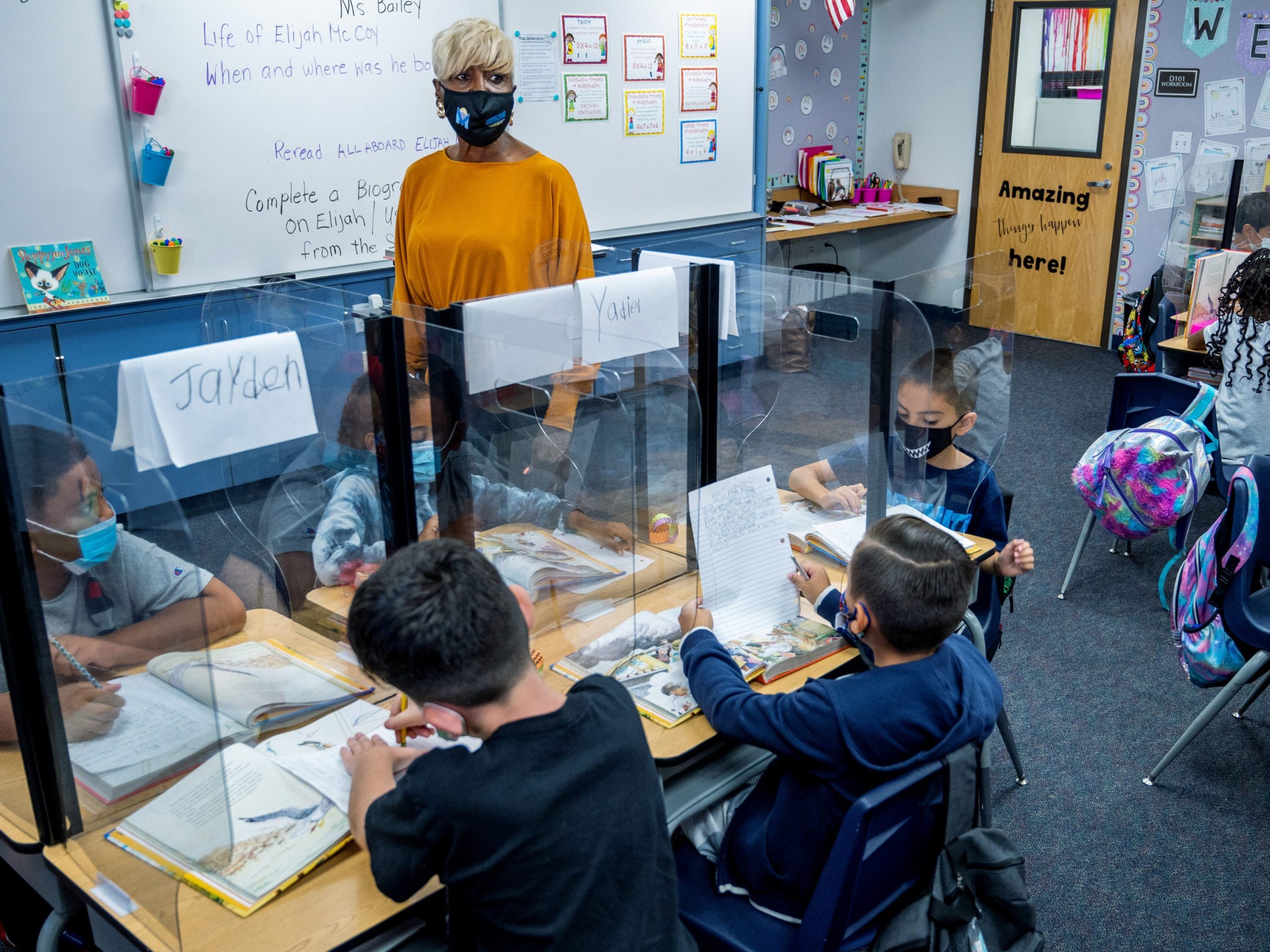 La Jolla Elementary School substitute teacher Dorothy Bailey speaks to her students during class in Moreno Valley on Thursday, September 23, 2021.