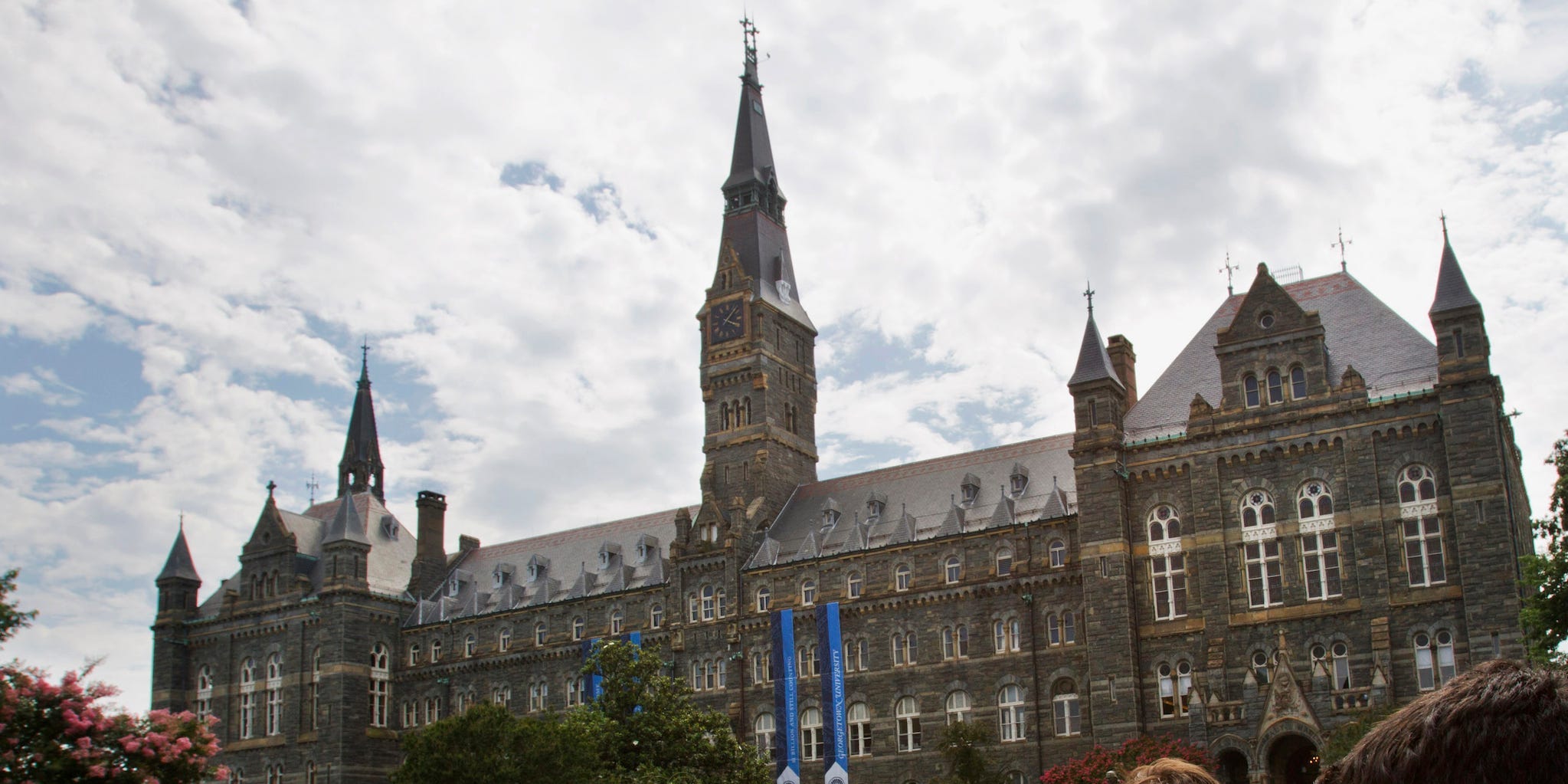 Prospective Georgetown University students on a tour in 2013