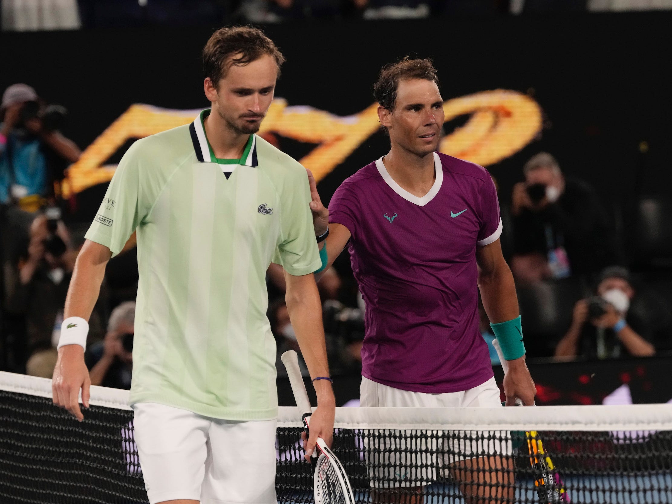Rafael Nadal (right) and Daniil Medvedev.