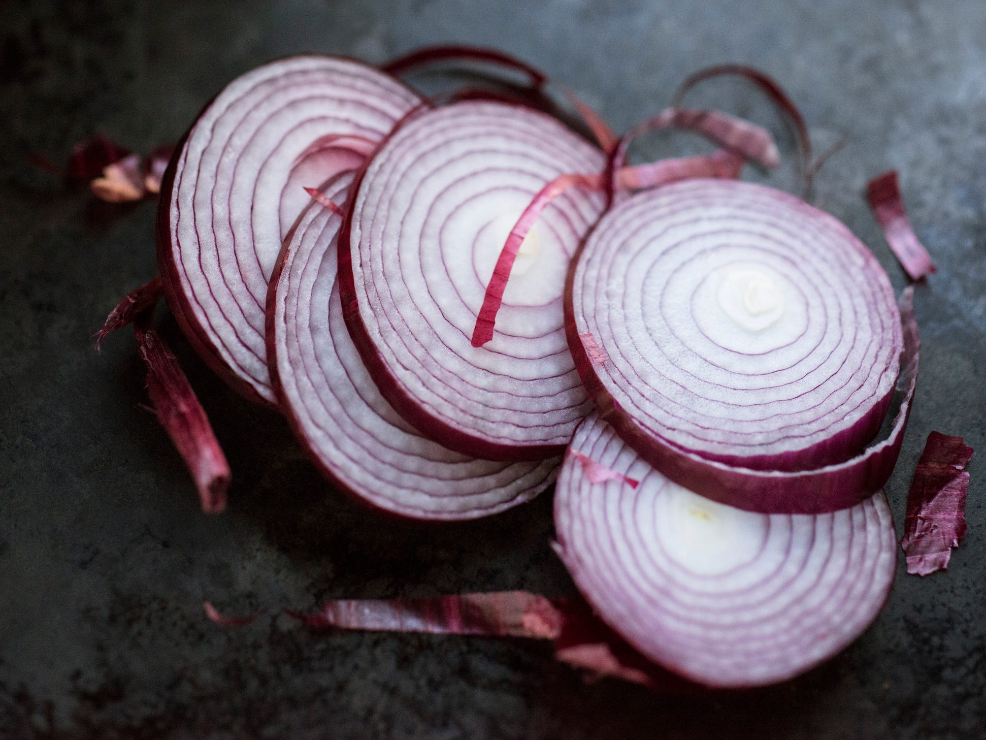 How to Cut an Onion, With Videos for Thinly Slicing, Dicing, and Cutting  Into Rings