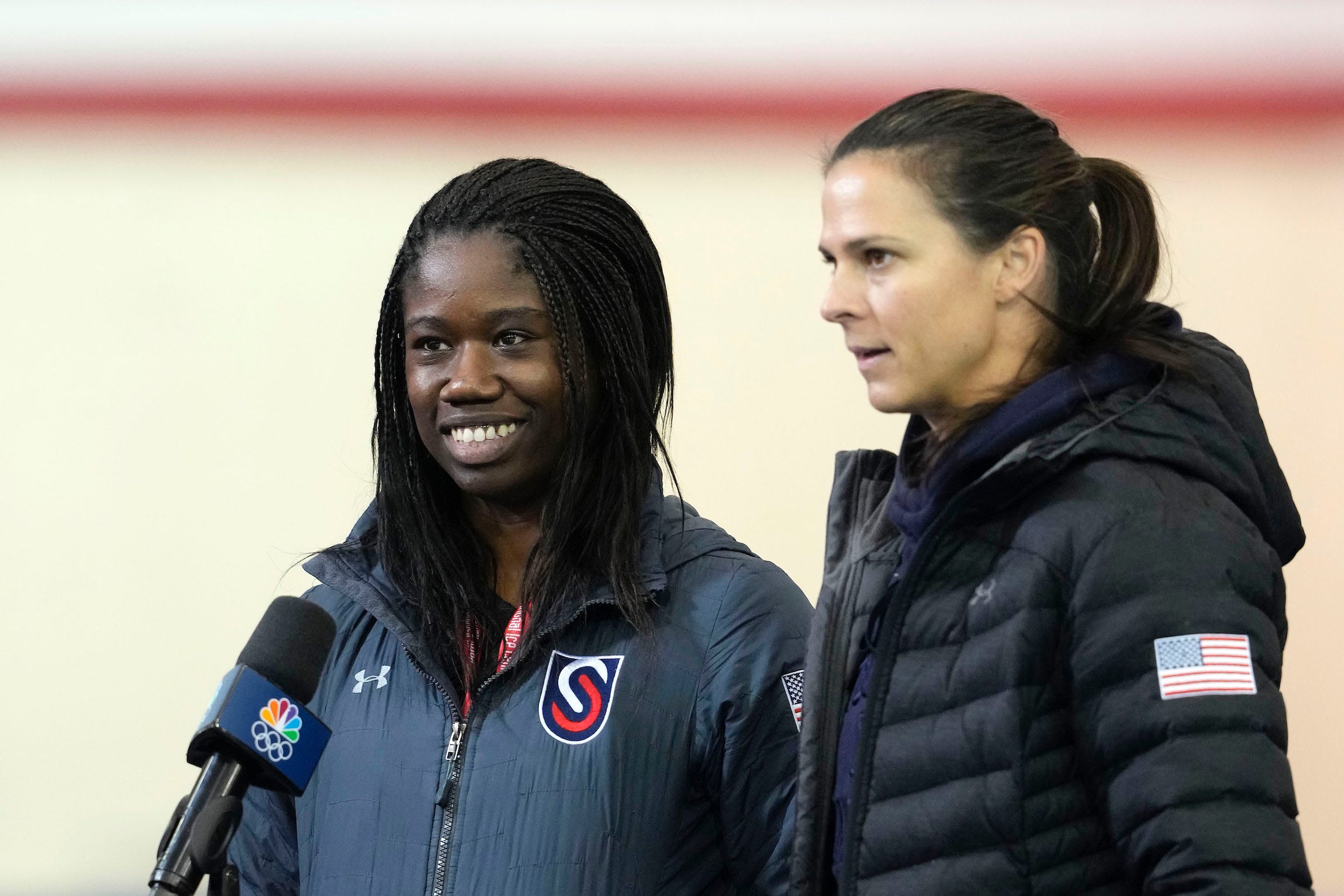 Erin Jackson (left) and Brittany Bowe.