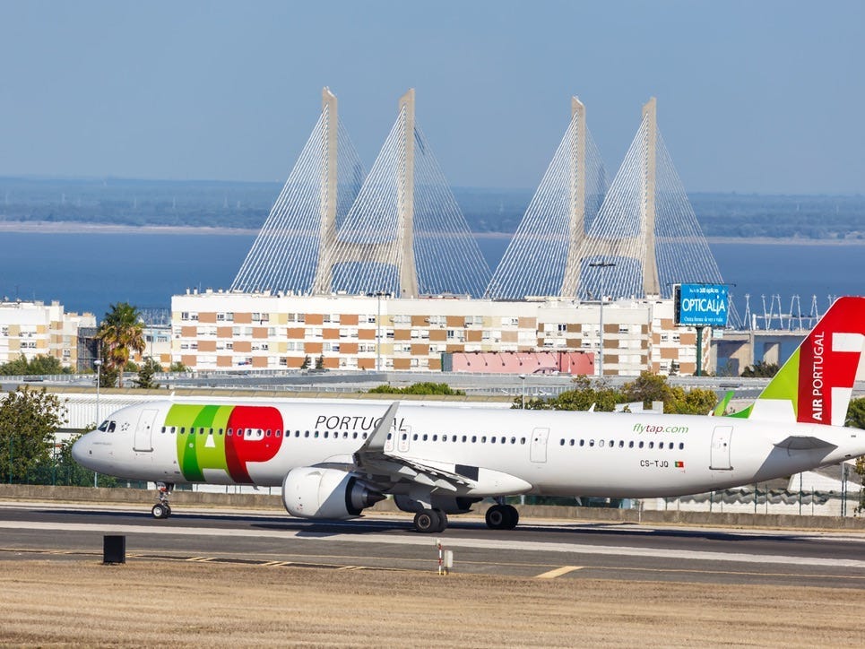 TAP Air Portugal verzorgt langeafstandsvluchten over de Atlantische Oceaan met zogenoemde narrow-body toestellen met een smalle romp, met één gangpad. FOTO