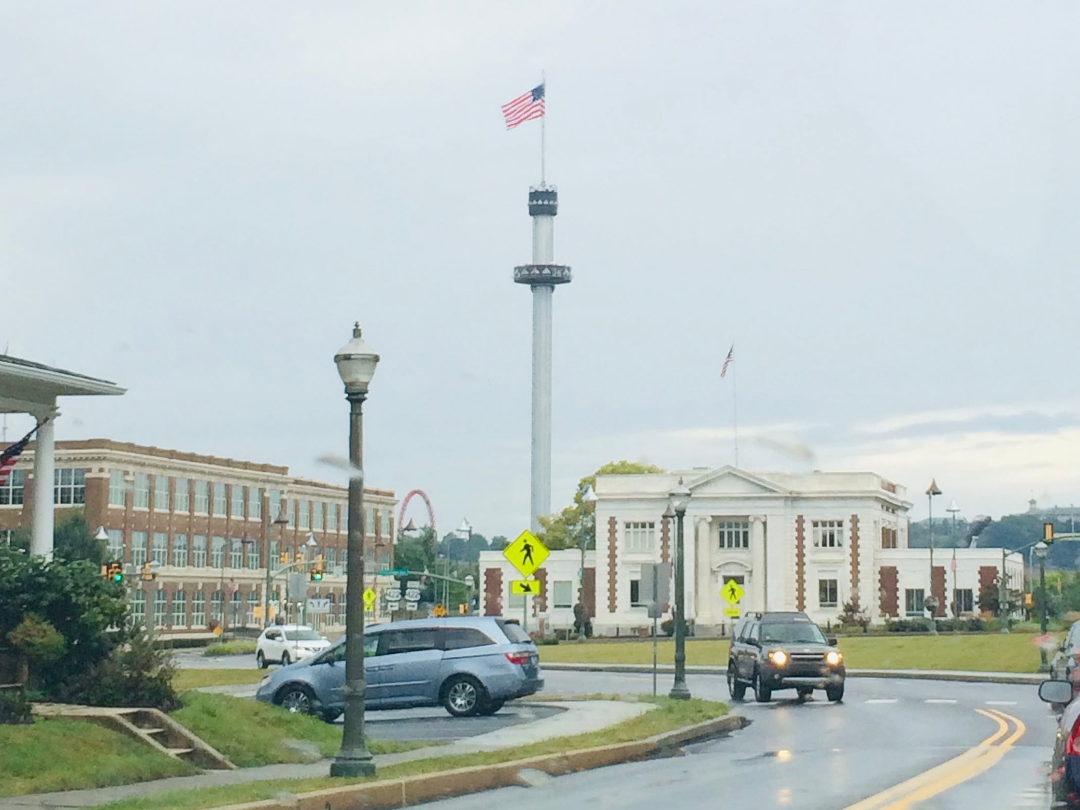 Kissing tower at Hersheypark