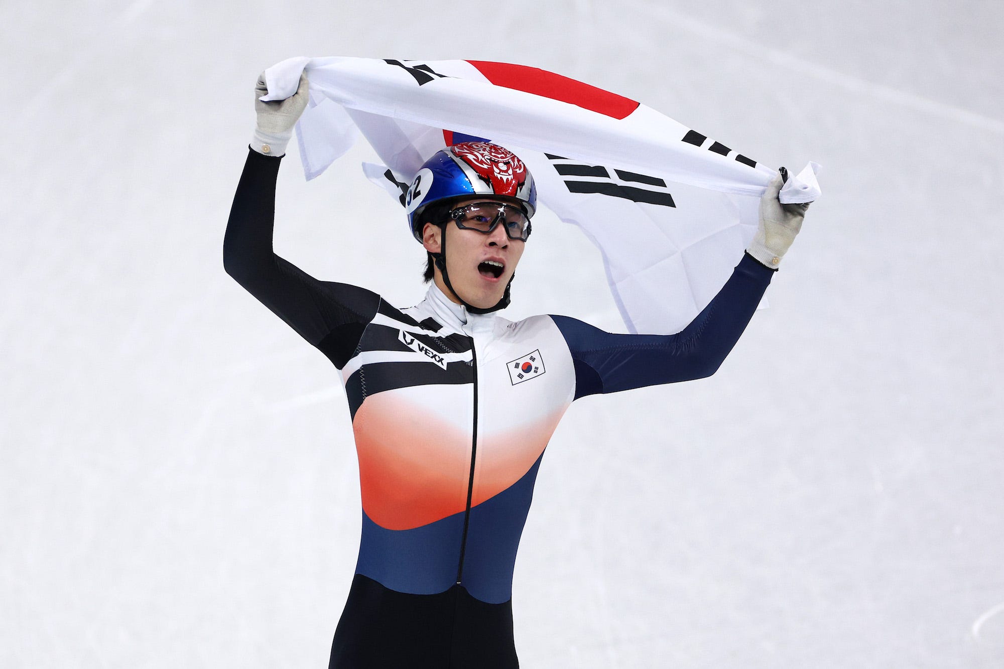 Daeheon Hwang of Team South Korea celebrates winning the Gold medal during the Men's 1500m Final A on day five of the Beijing 2022 Winter Olympic Games at Capital Indoor Stadium