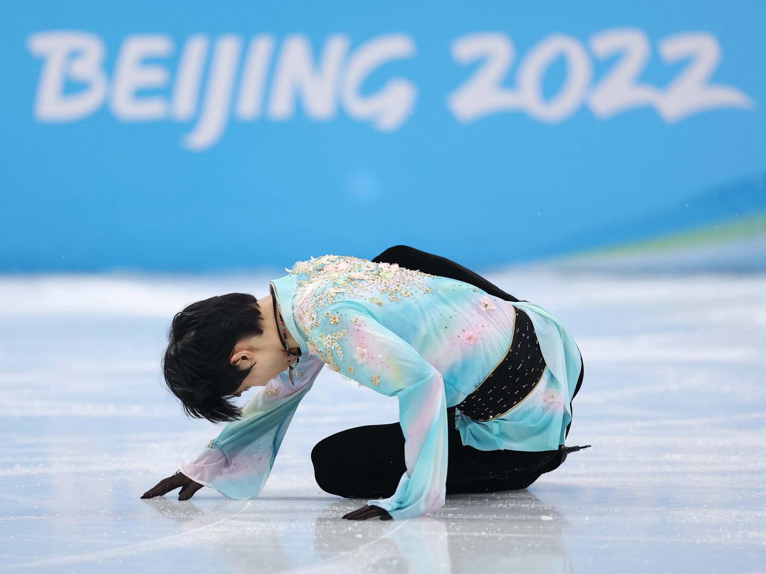 Yuzuru Hanyu of Team Japan falls during the Men Single Skating Free Skating on day six of the Beijing 2022 Winter Olympic Games at Capital Indoor Stadium on February 10, 2022 in Beijing, China.