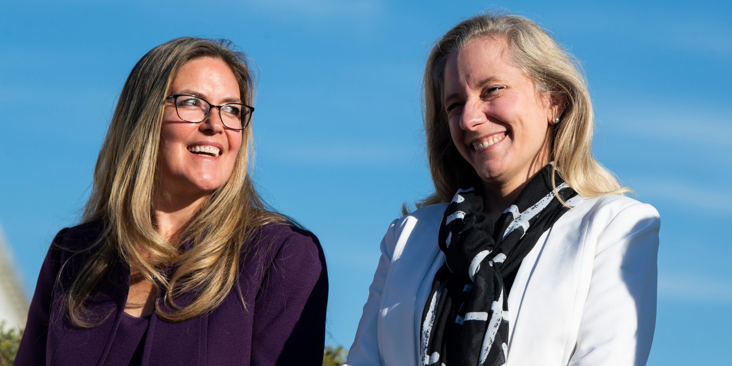 Democratic Reps. Abigail Spanberger of Jennifer Wexton of Virginia at a press conference outside the Capitol on October 21, 2021. Wexton was one of several lawmakers to join Spanberger’s bill as a co-sponsor just this week.