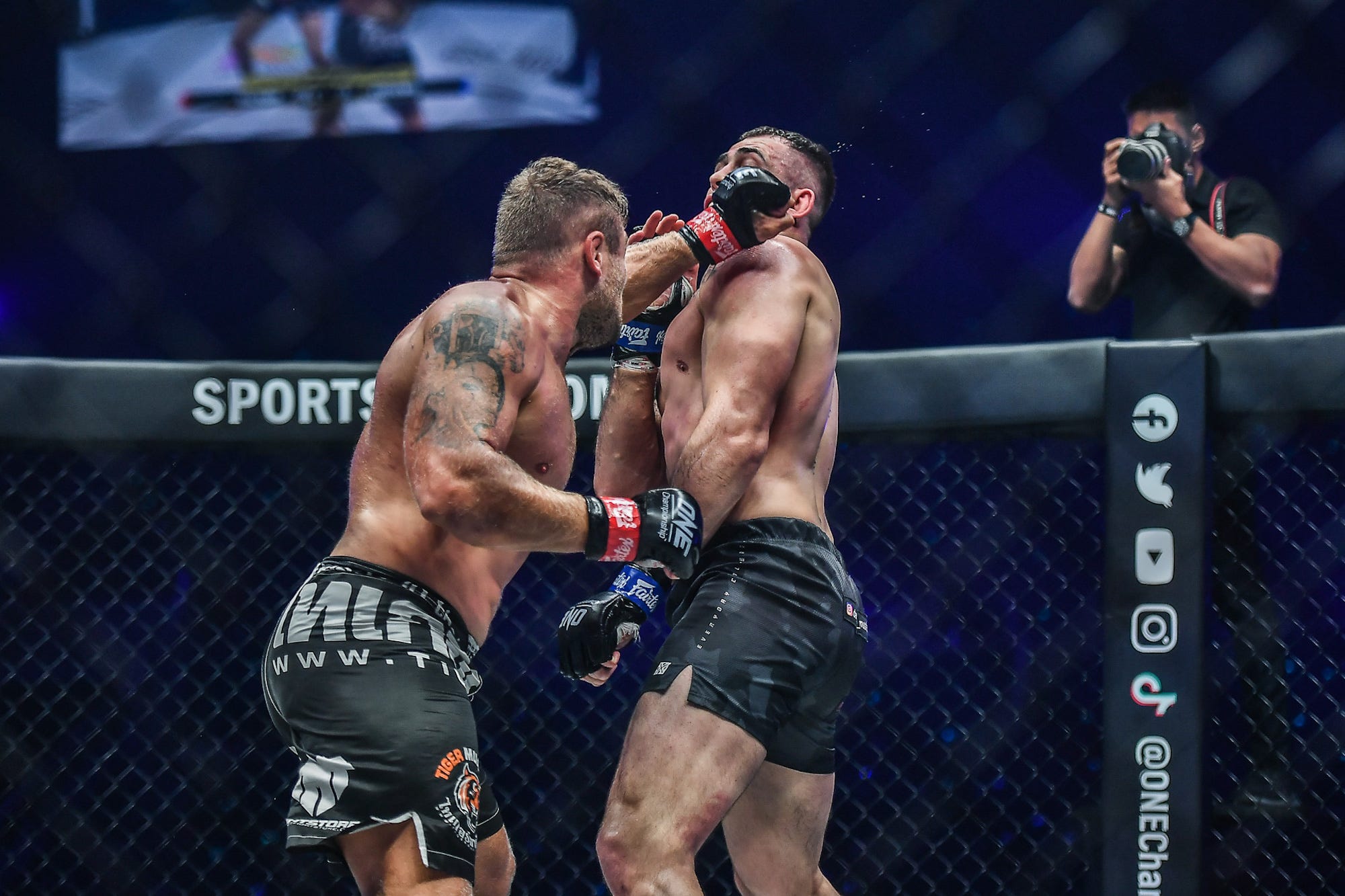 Anatoliy Malykhin won the interim One Championship heavyweight title Friday.