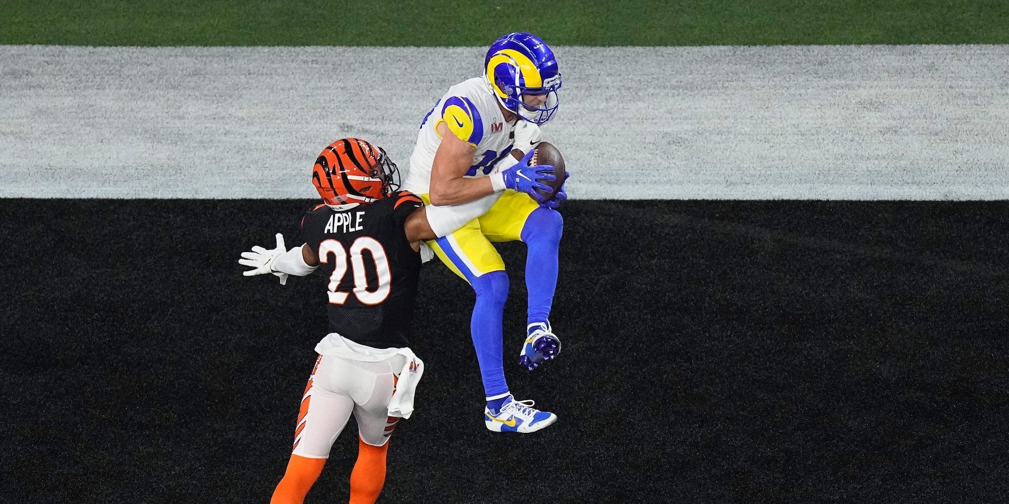 Cooper Kupp makes a catch in the end zone over Eli Apple.