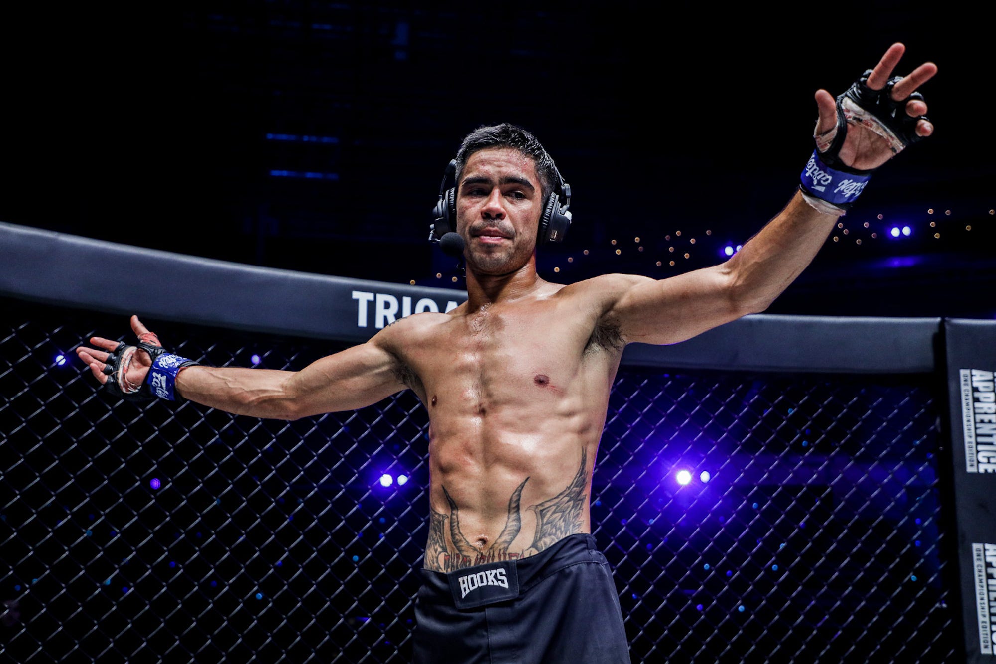 Danial Williams brutally beat Dejdamrong Sor Amnuaysirichoke at One Championship: Bad Blood.