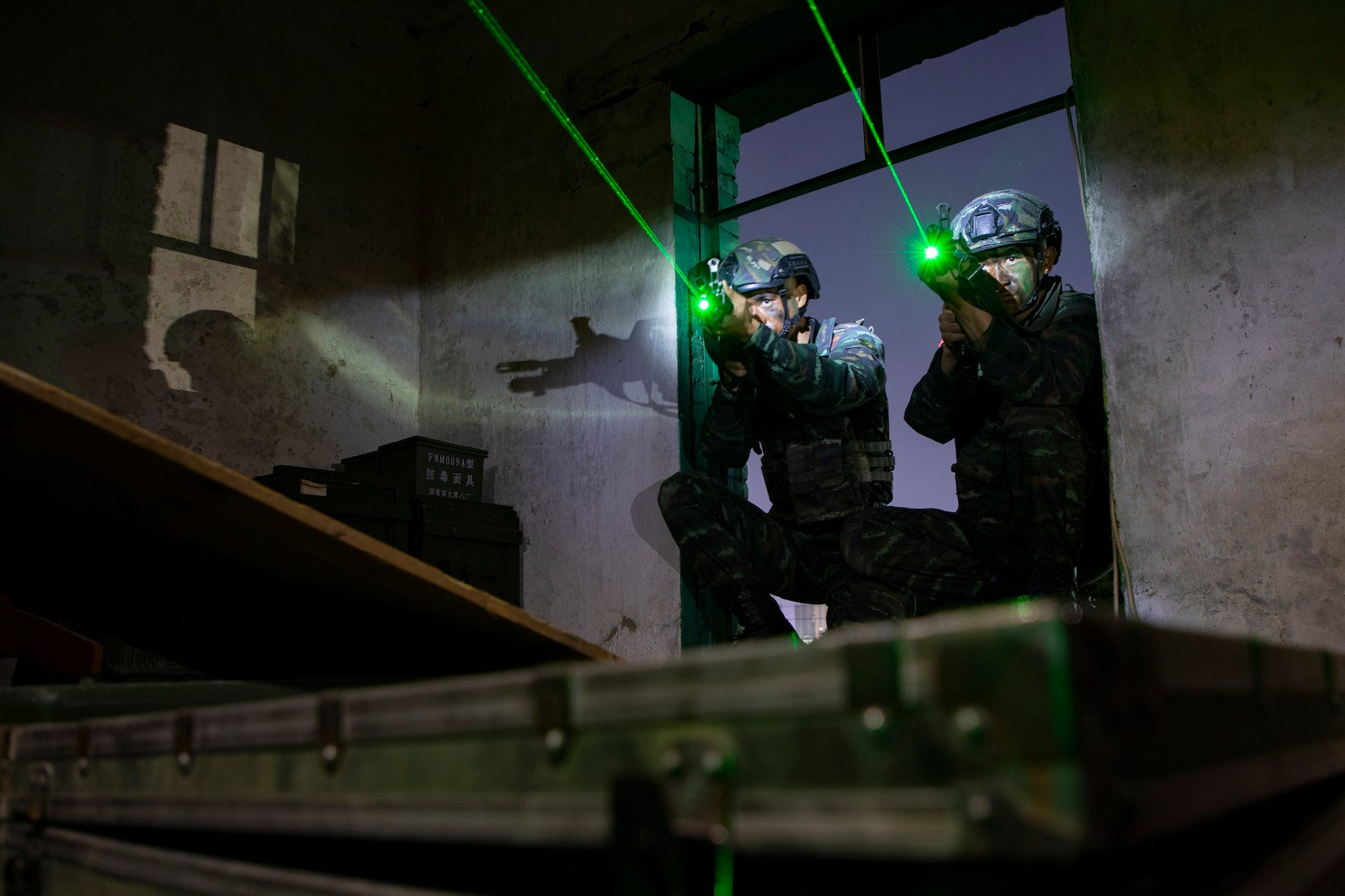 Chinese special-operations forces train with lasers