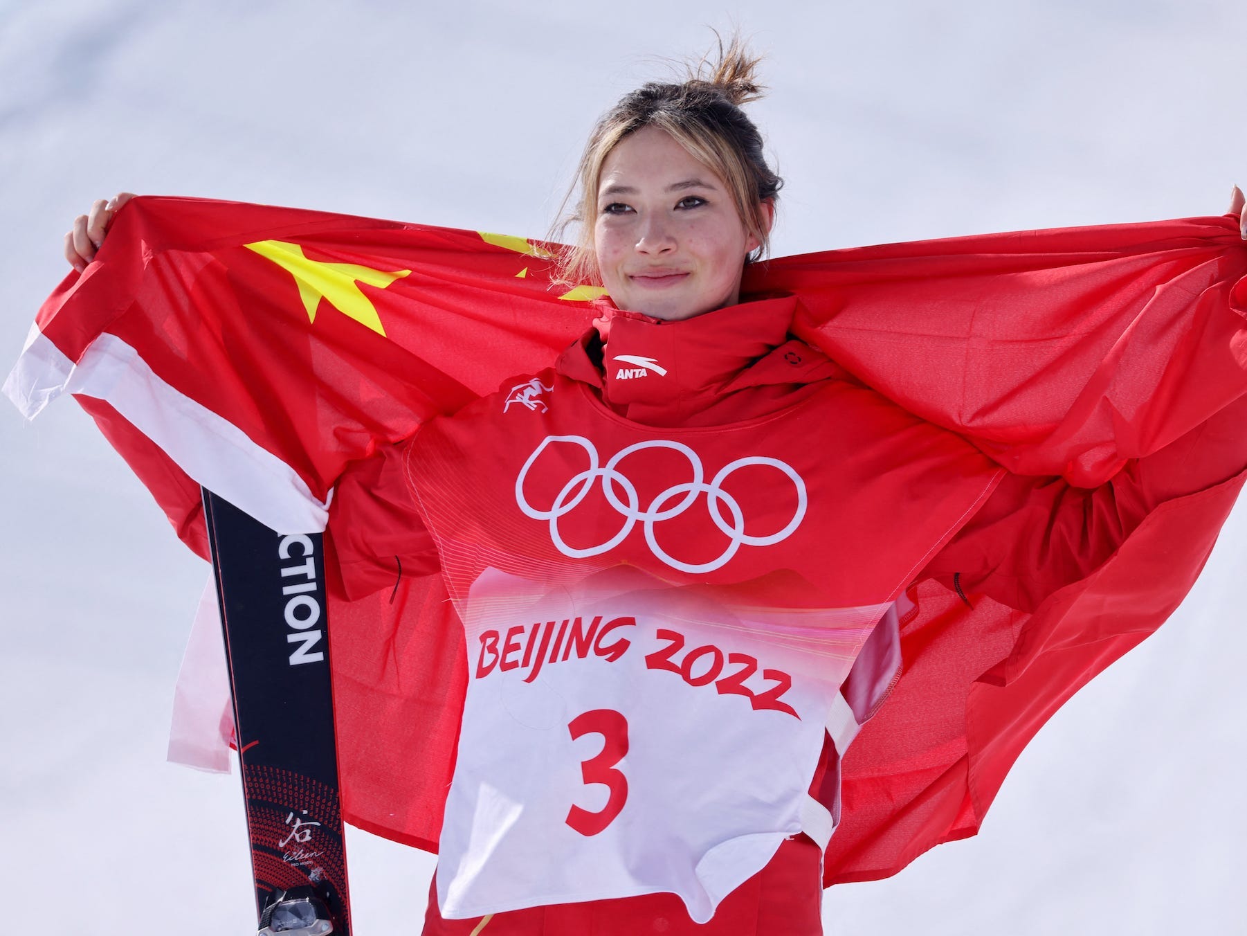 Silver medallist Gu Ailing Eileen of China celebrates during the flower ceremony
