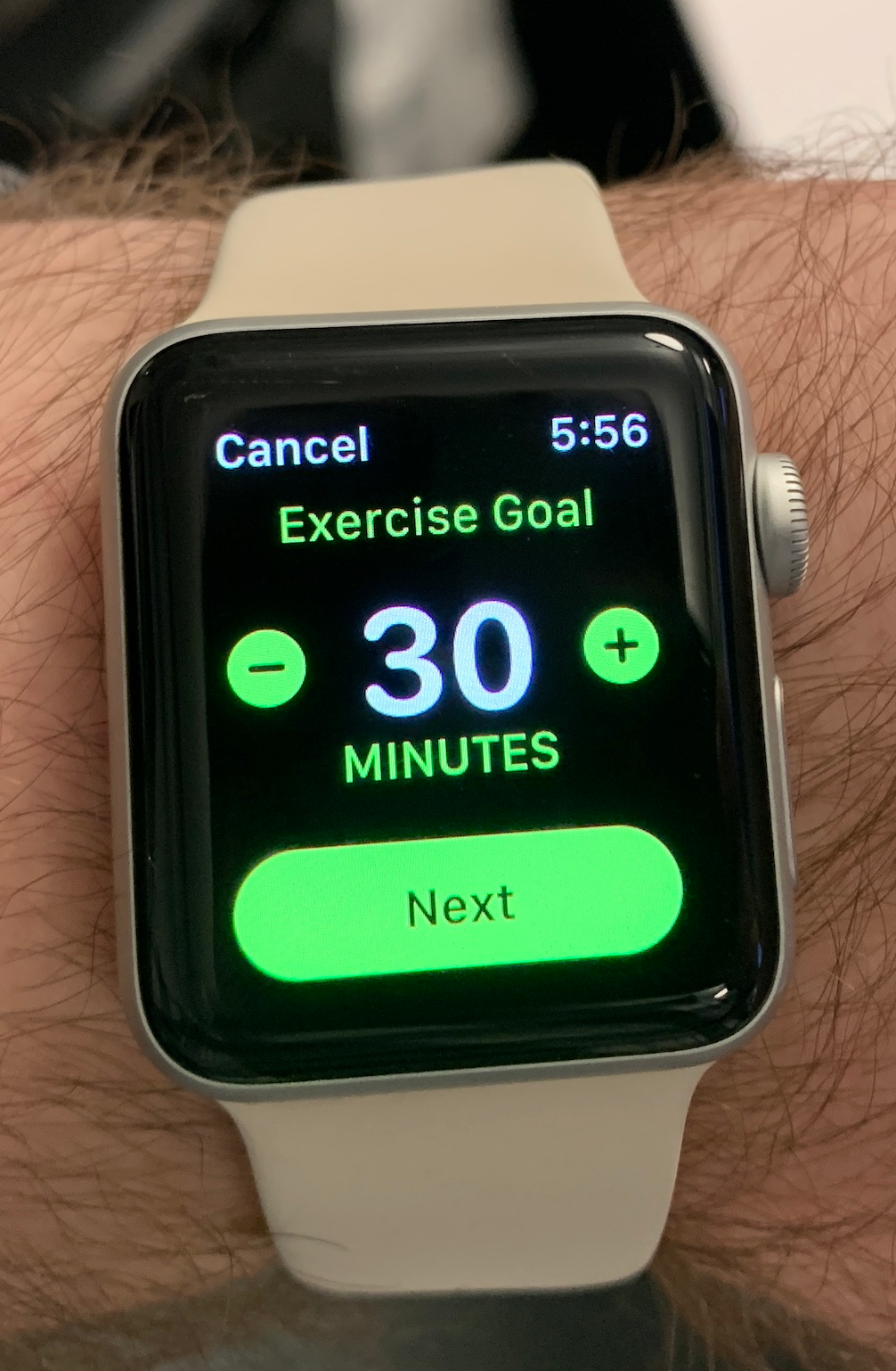 The menu that lets you change your Exercise Goal on an Apple Watch.