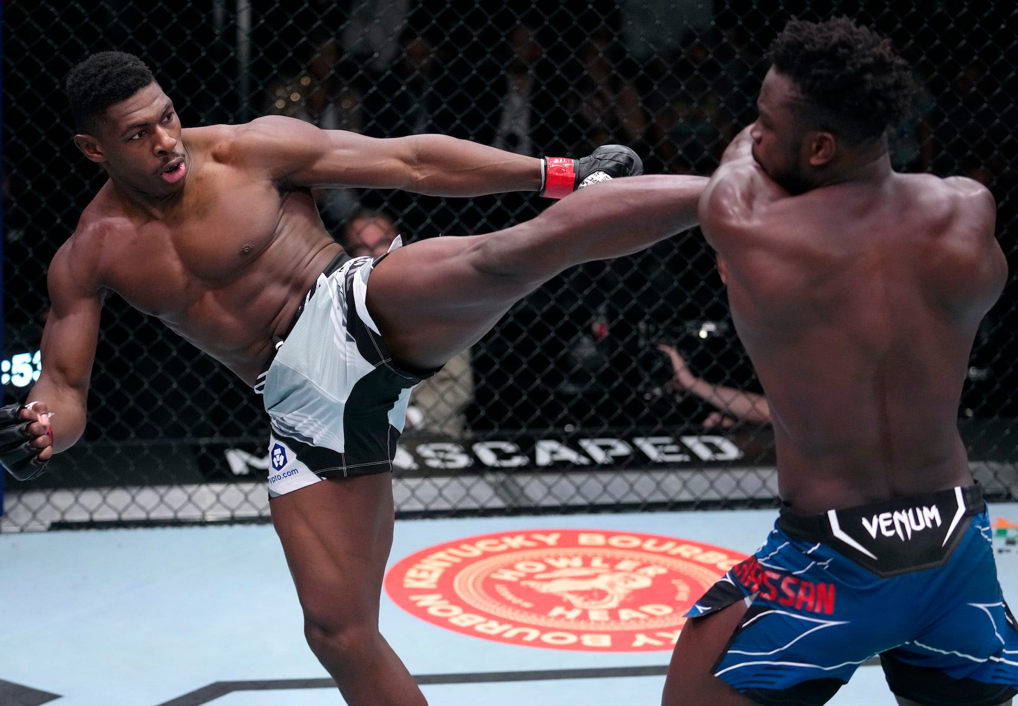 Joaquin Buckley and Abdul Razak Alhassan threw slugs in a UFC war Saturday.