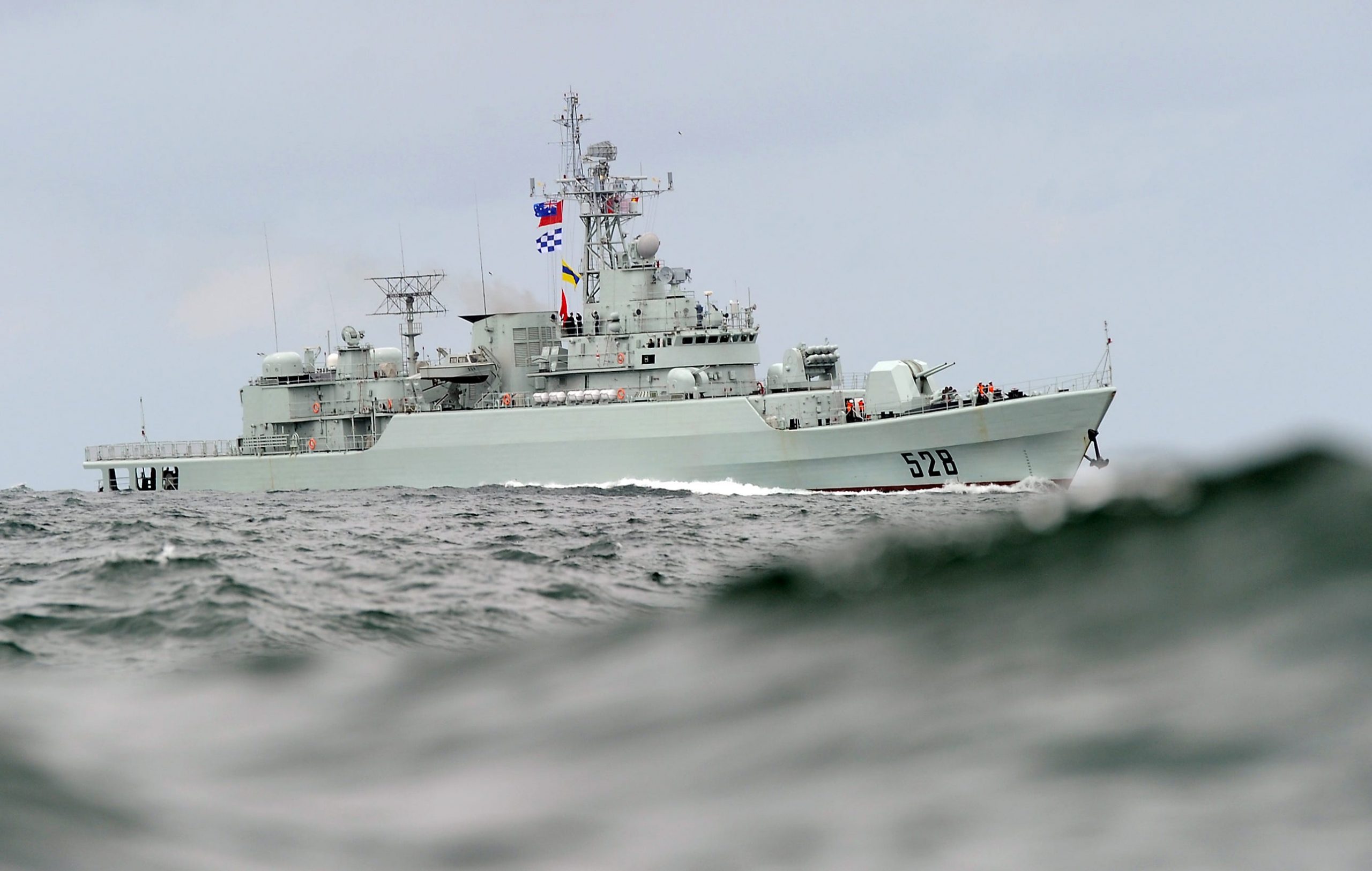 China's People's Liberation Army (PLA) naval frigate 'Mianyang' approaches Sydney Harbour on September 20, 2010.