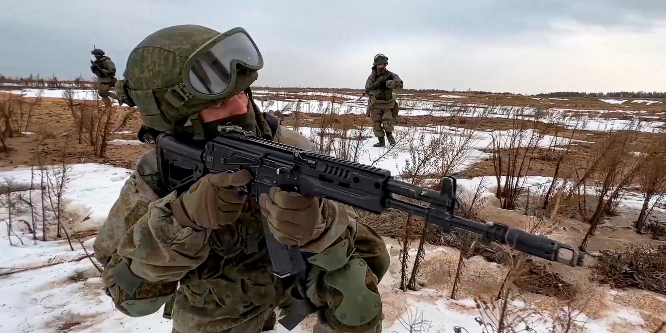 Russian troops Ukraine tensions