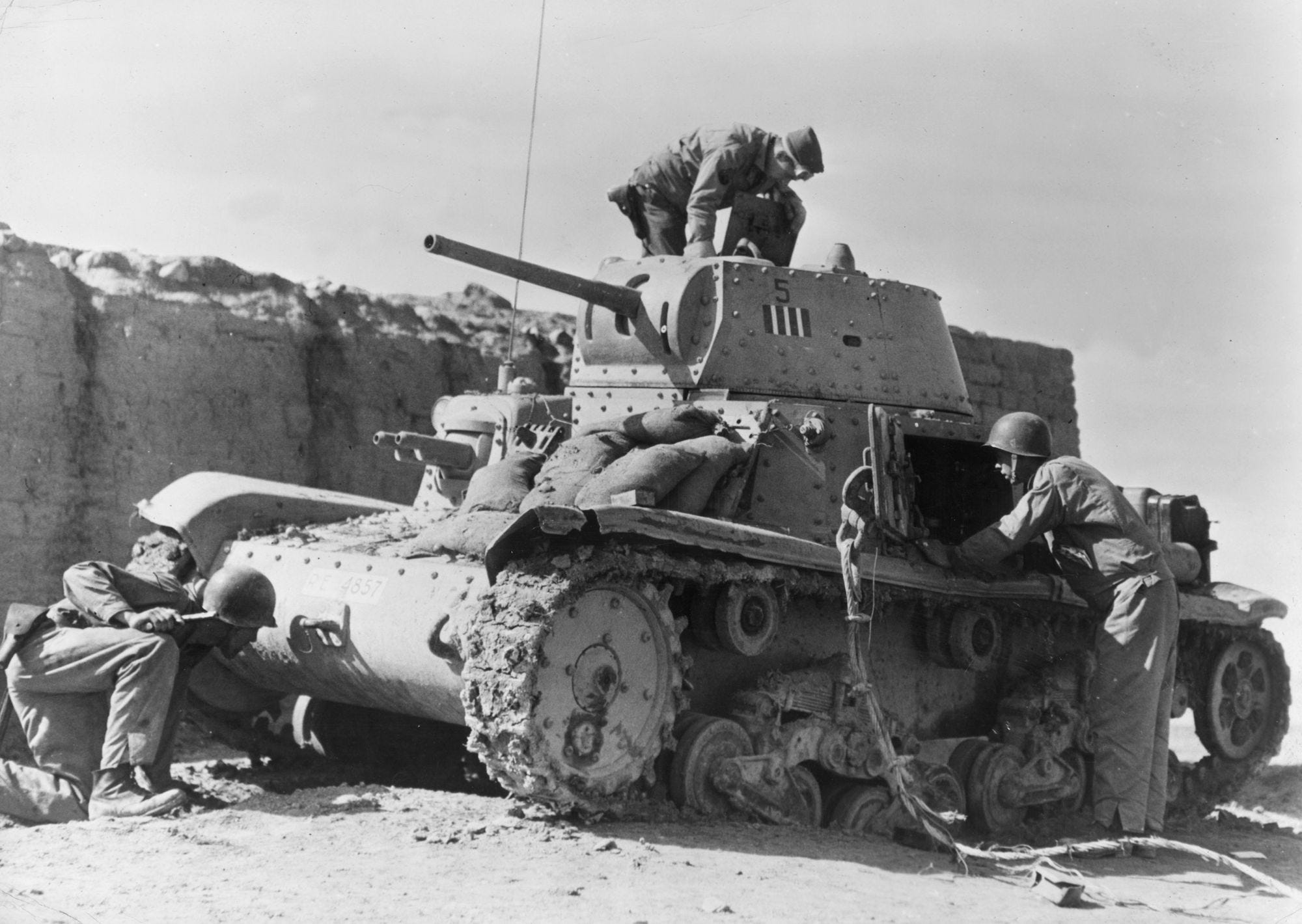 US soldiers Italian tank Kasserine Pass Tunisia