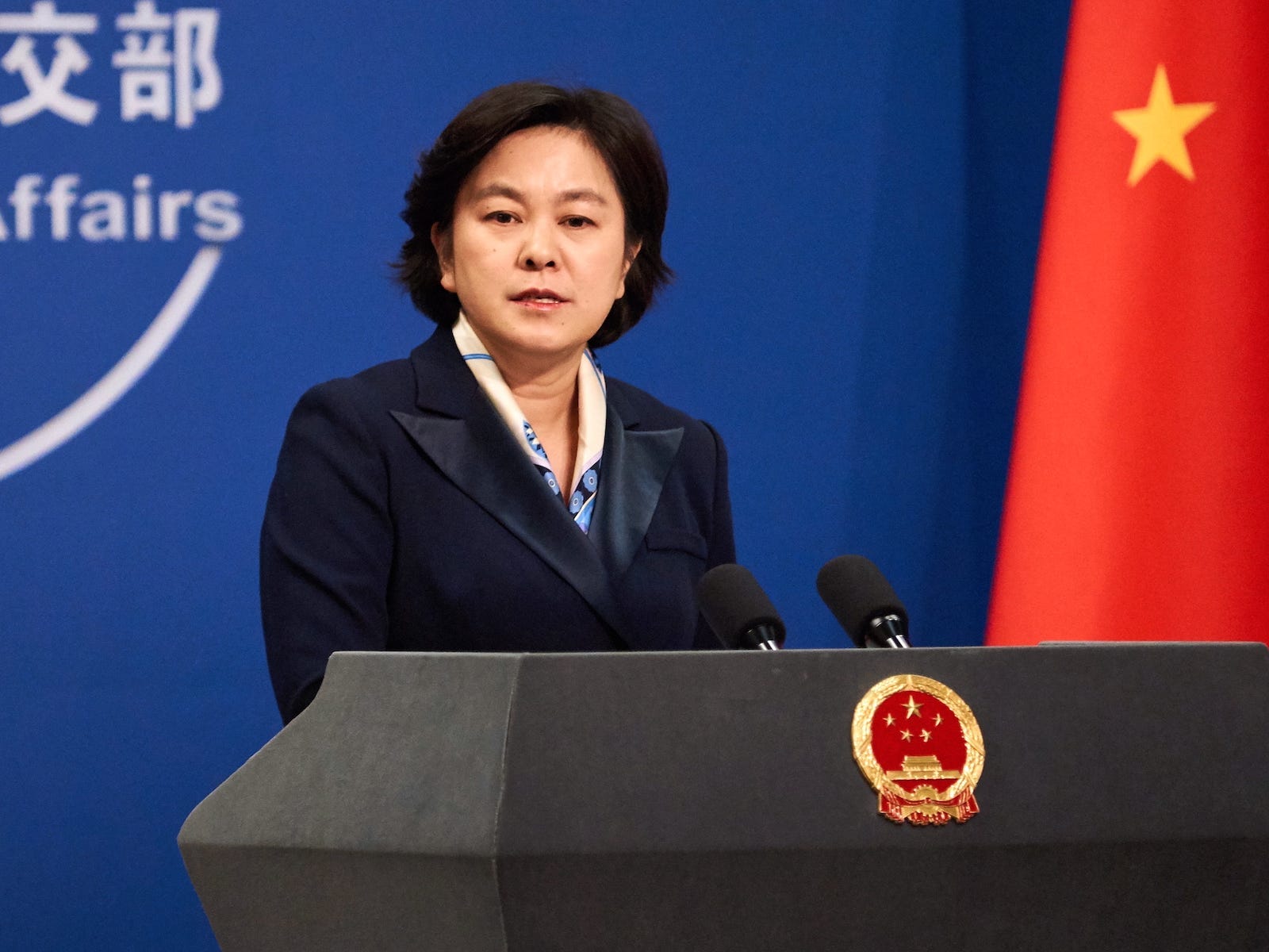 Chinese Foreign Ministry Spokesperson Hua Chunying holds briefing