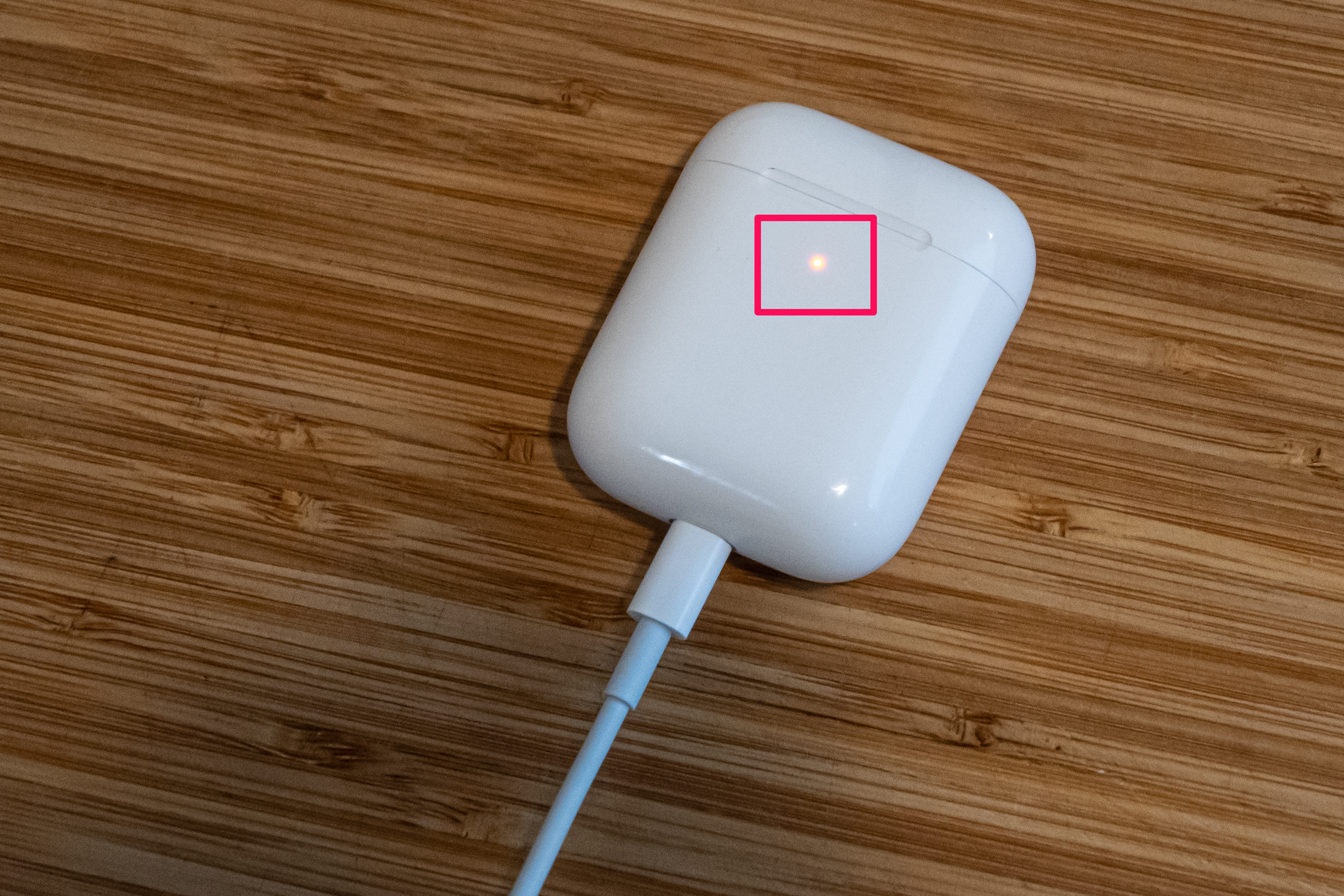 AirPods charging case