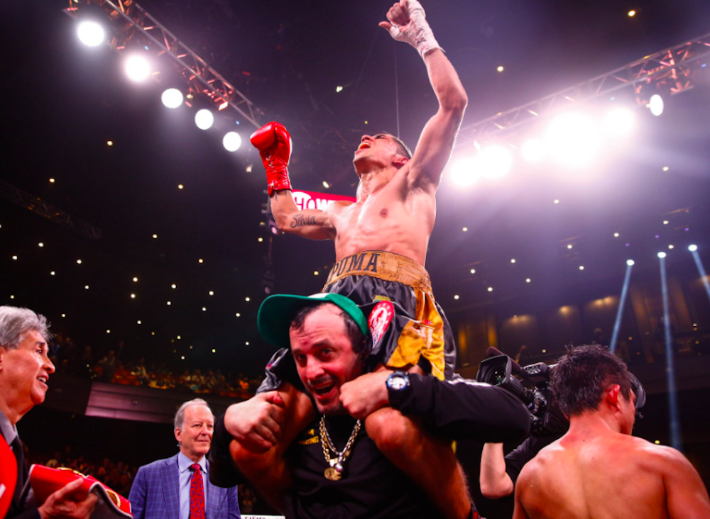 Fernando Martinez won the IBF junior bantamweight title in style.