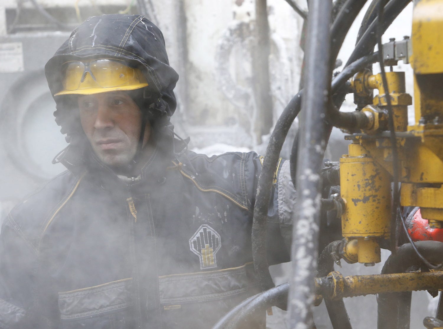 Russia Russian Worker Oil Rig Rosneft