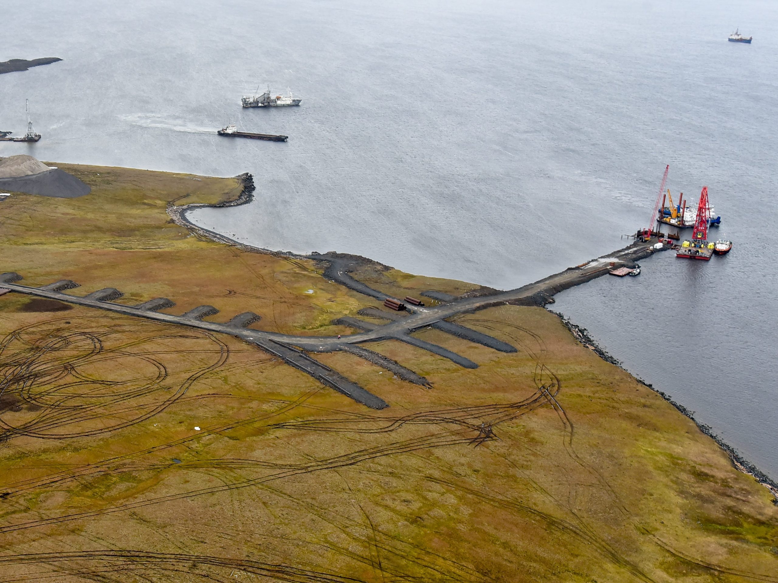 Rosneft builds North Bay Port crude oil terminal on eastern coast of Yenisey Gulf in Krasnoyarsk Territory, Russia.