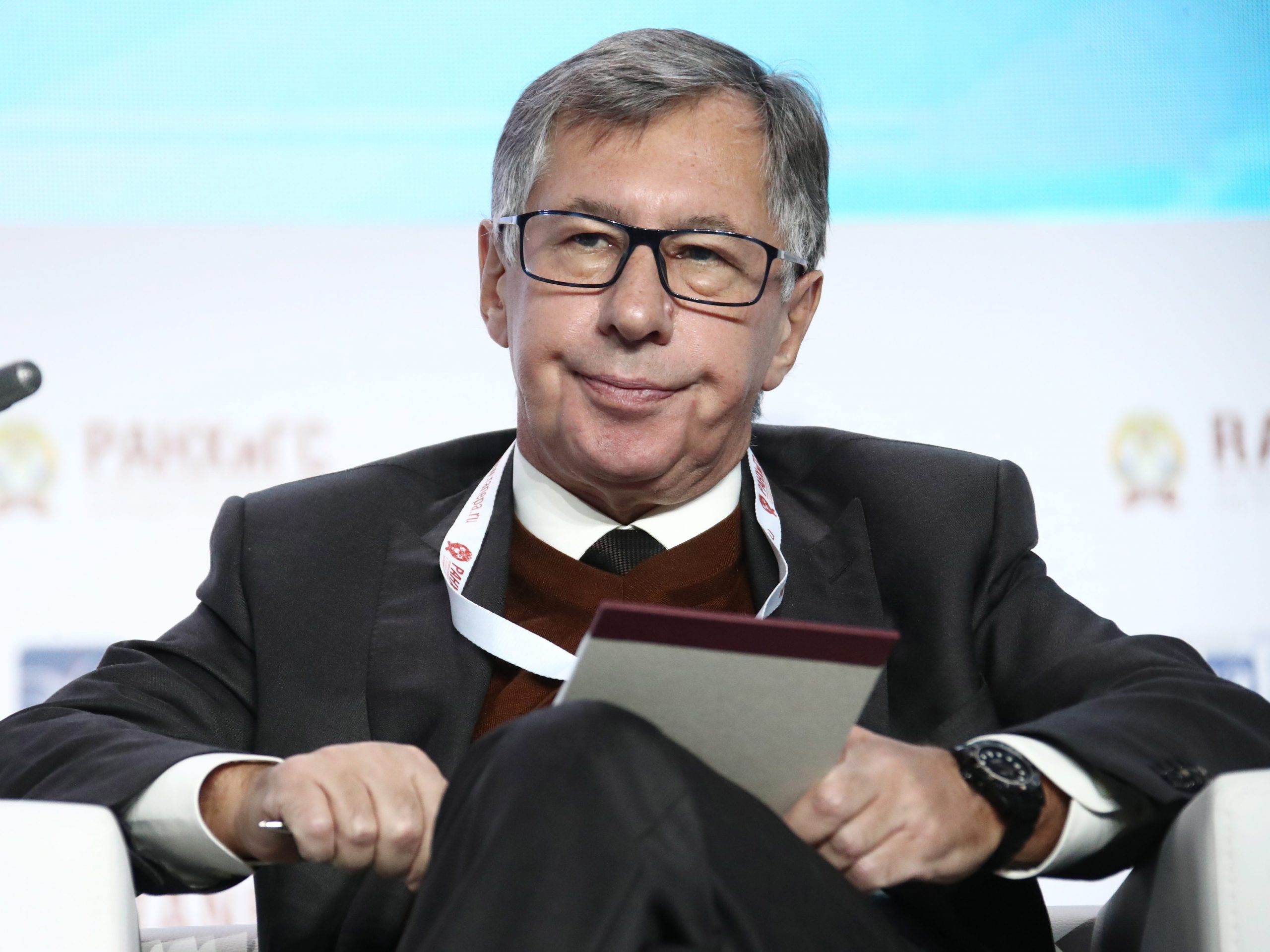 Voorzitter van de raad van bestuur van Alfa Bank Petr Aven bij de Russische presidentiële academie voor nationale economie en openbaar bestuur in 2020.