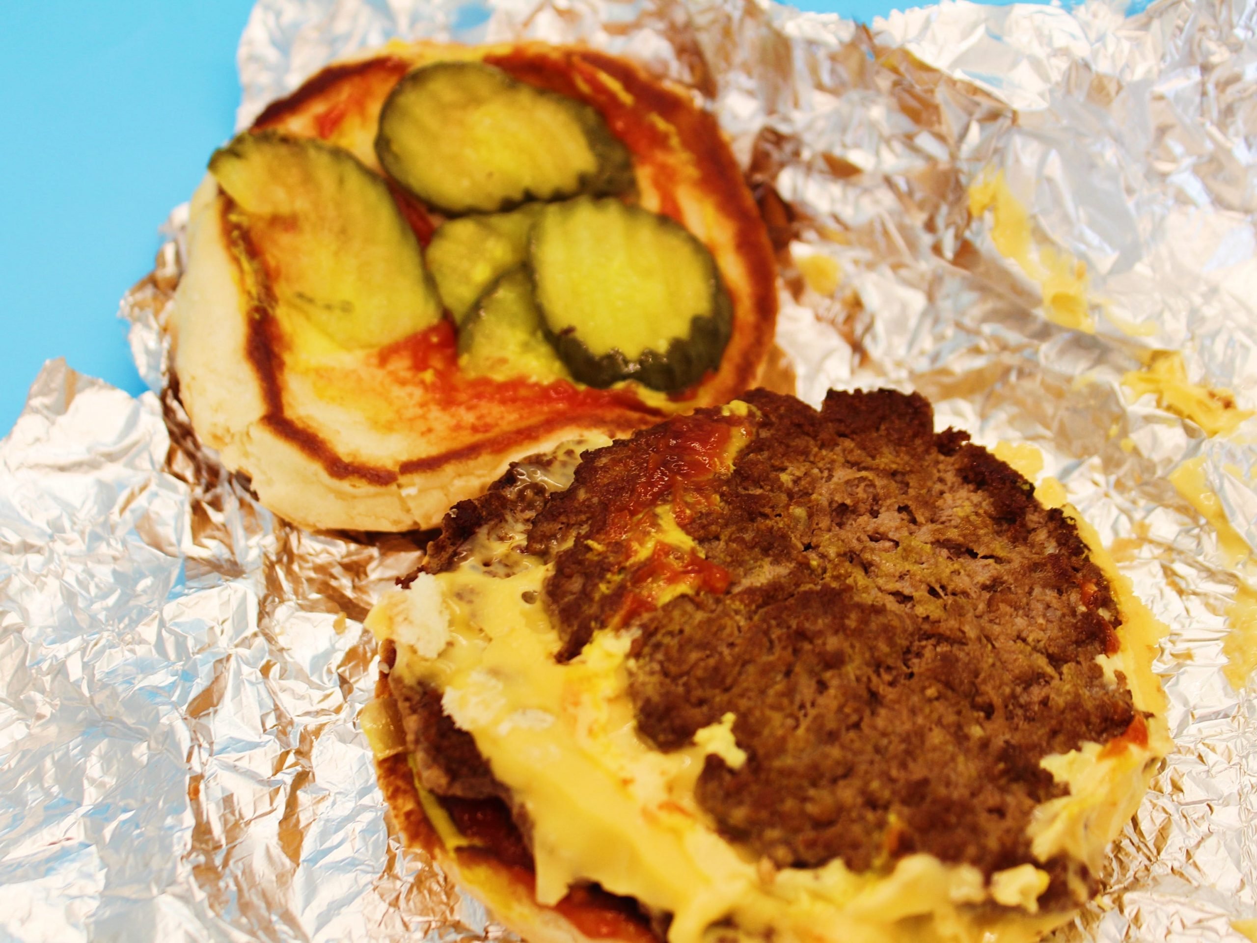 five guys cheeseburger