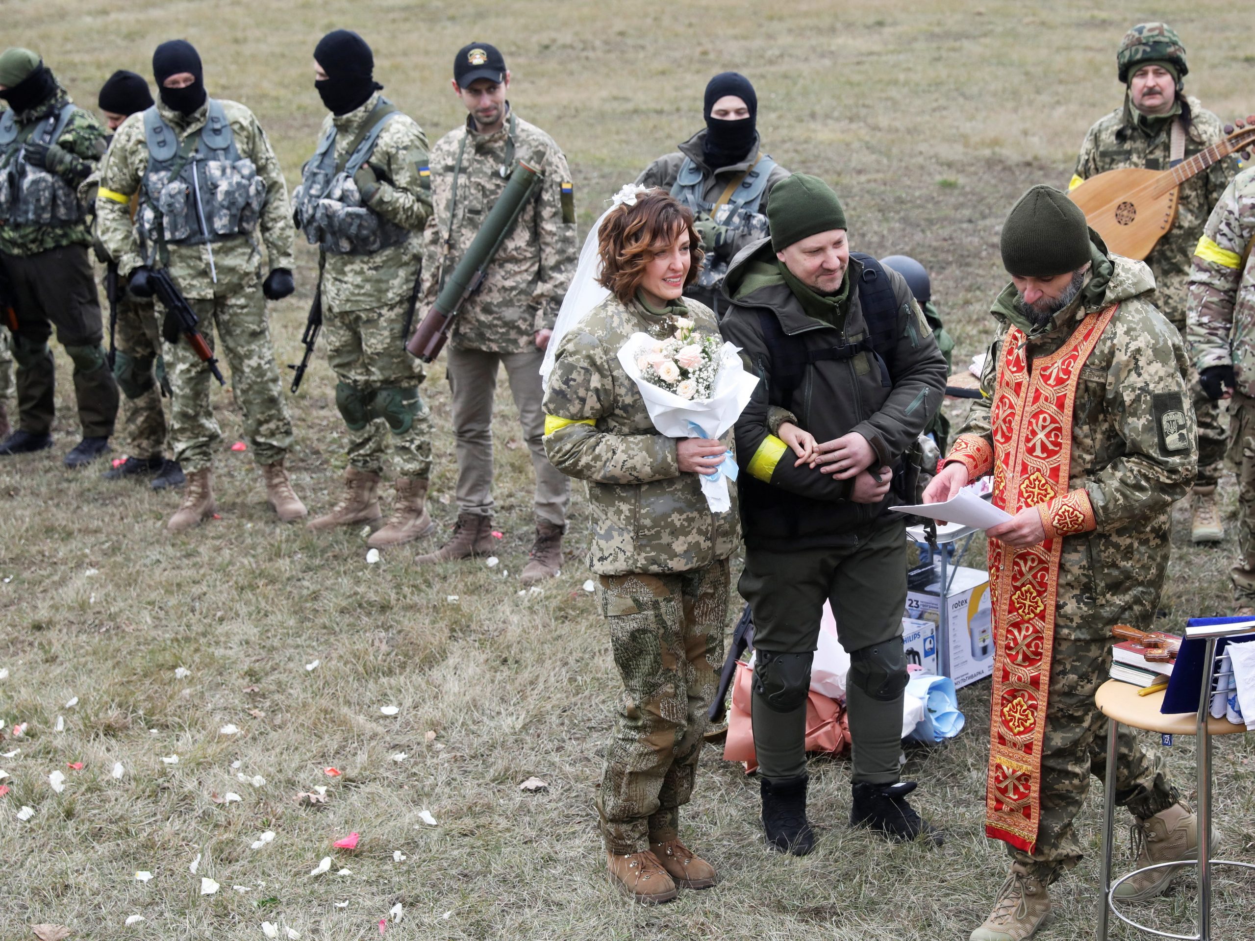 Members of the Ukrainian Territorial Defence Forces got married at a checkpoint in Kyiv.