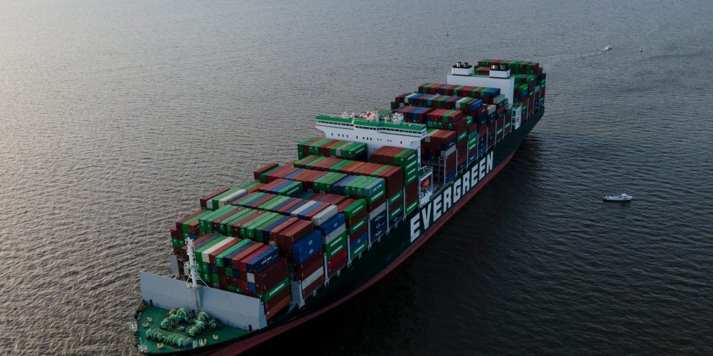 Ever Forward Ever Given schip vast