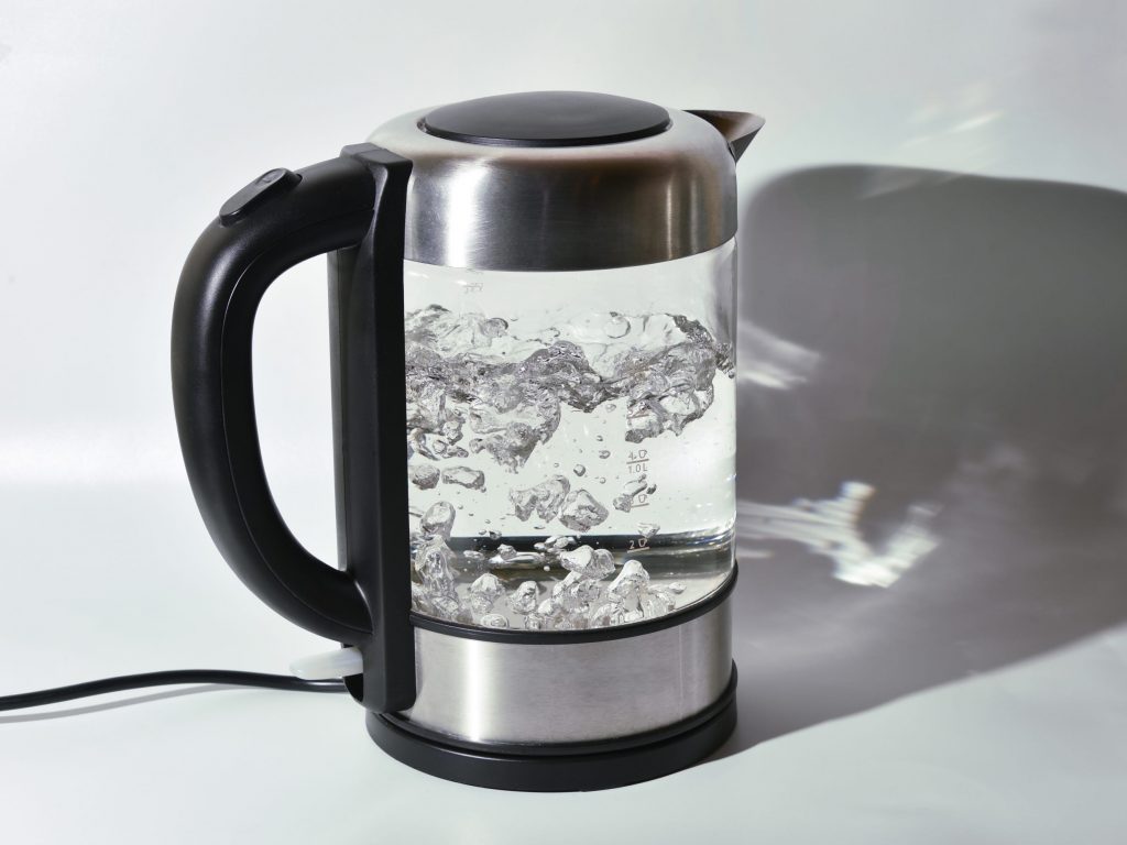 How to clean an electric kettle and prevent unwanted buildup