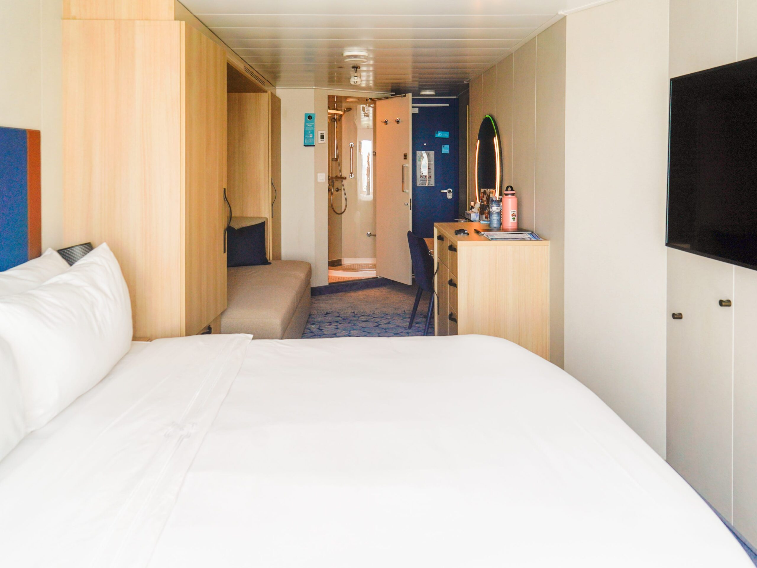 Inside a stateroom on the world&#39;s largest cruise ship