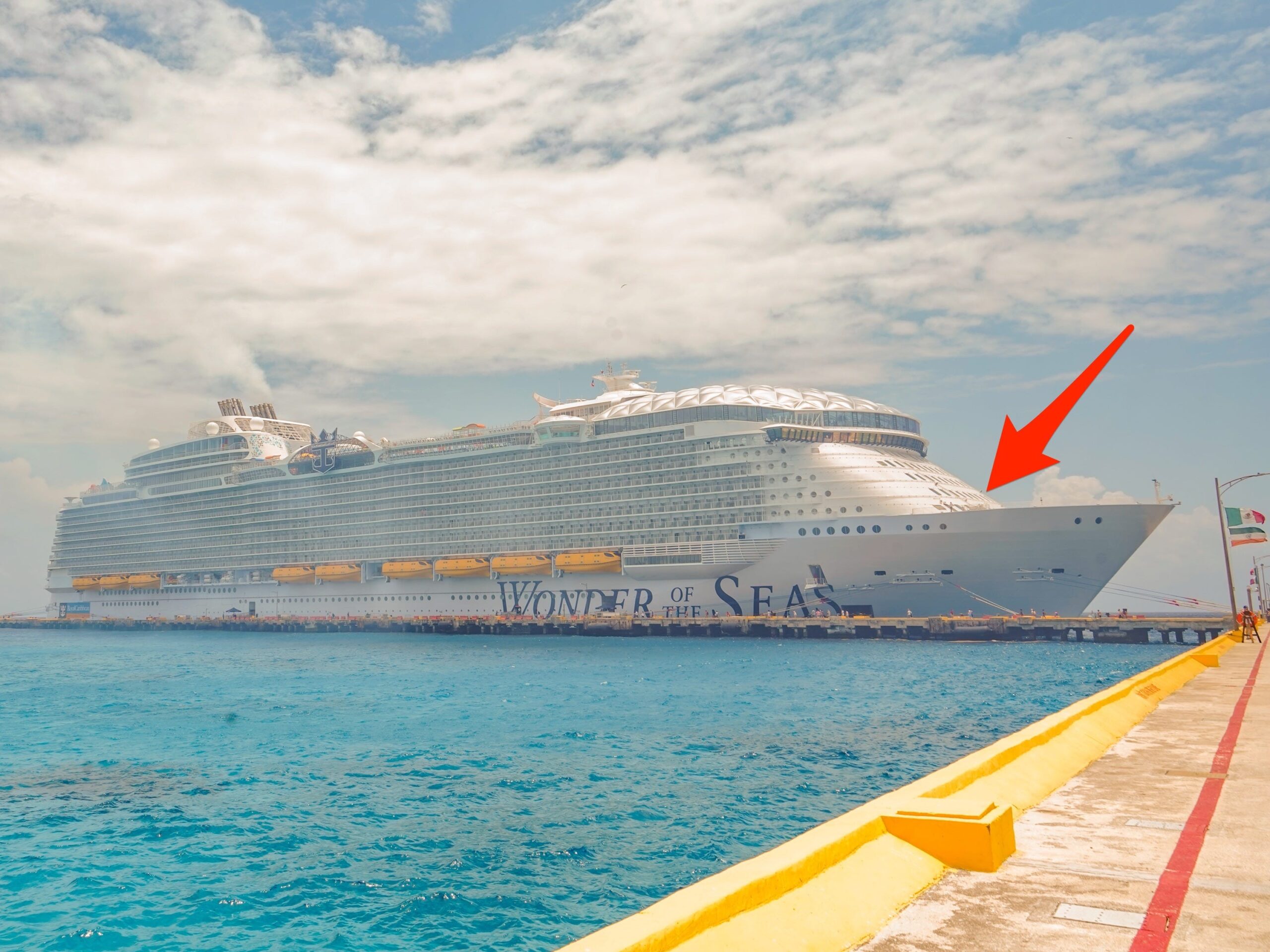 An arrow points to the author&#39;s room on wonder of the seas